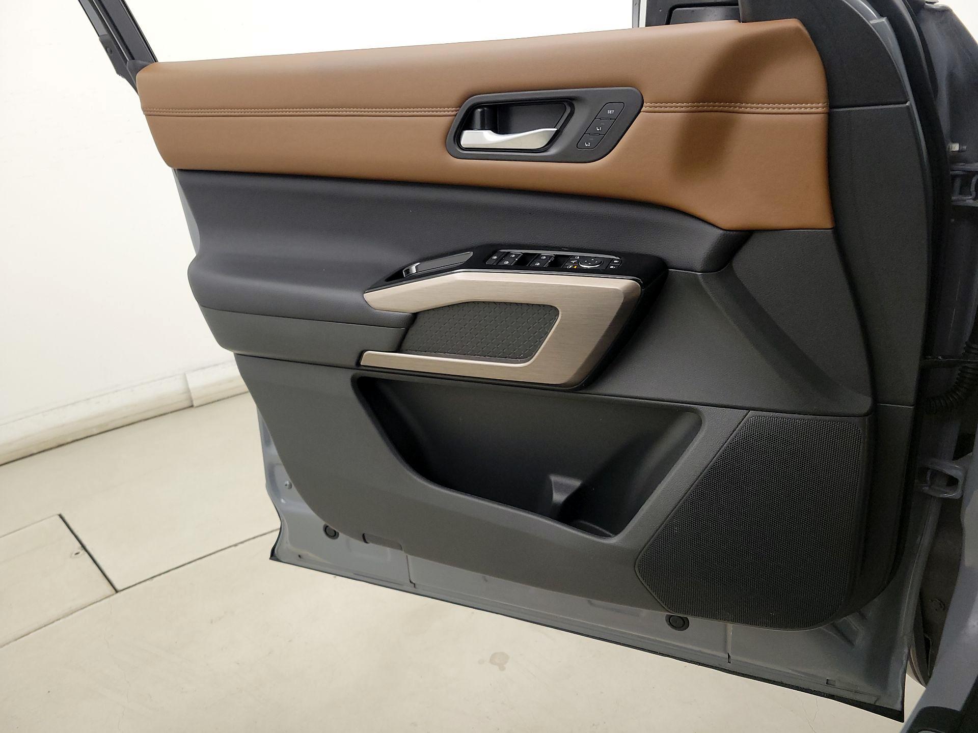 Thumbnail: 2025 Nissan Pathfinder - 12