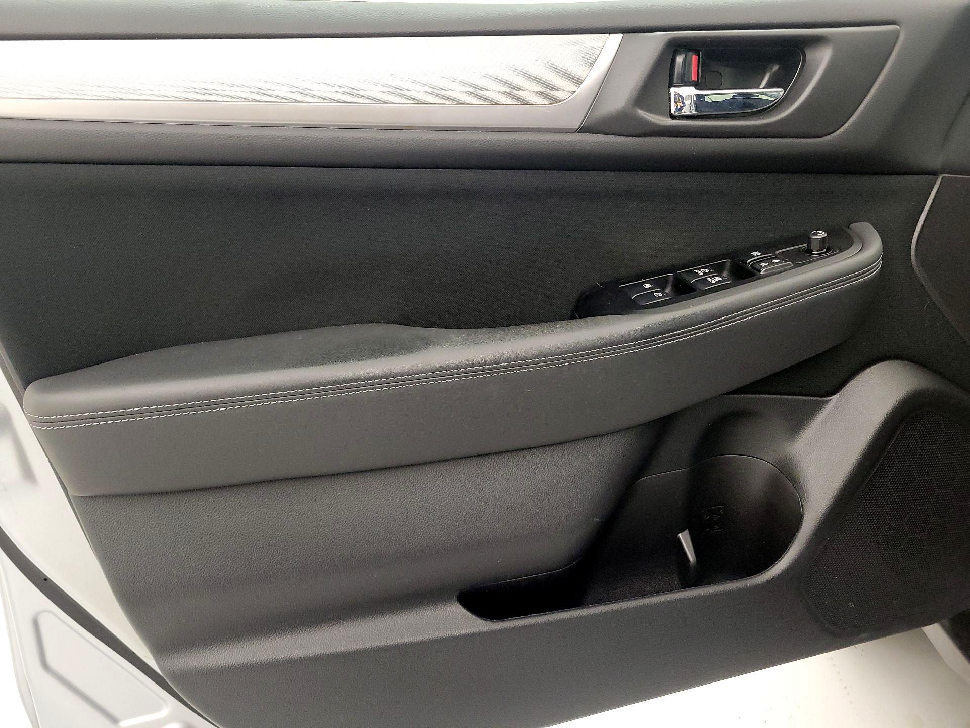 Thumbnail: 2016 Subaru Outback - 12