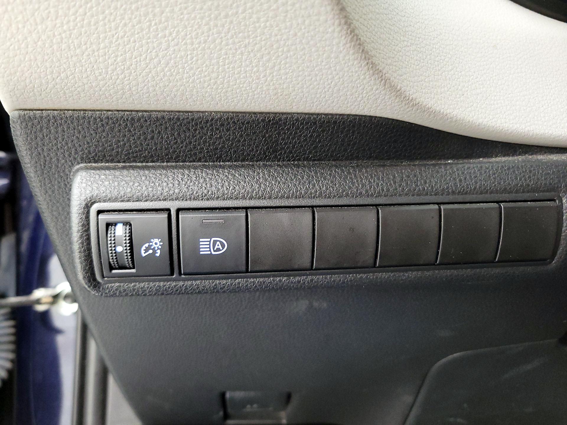 Thumbnail: 2020 Toyota Corolla - 13