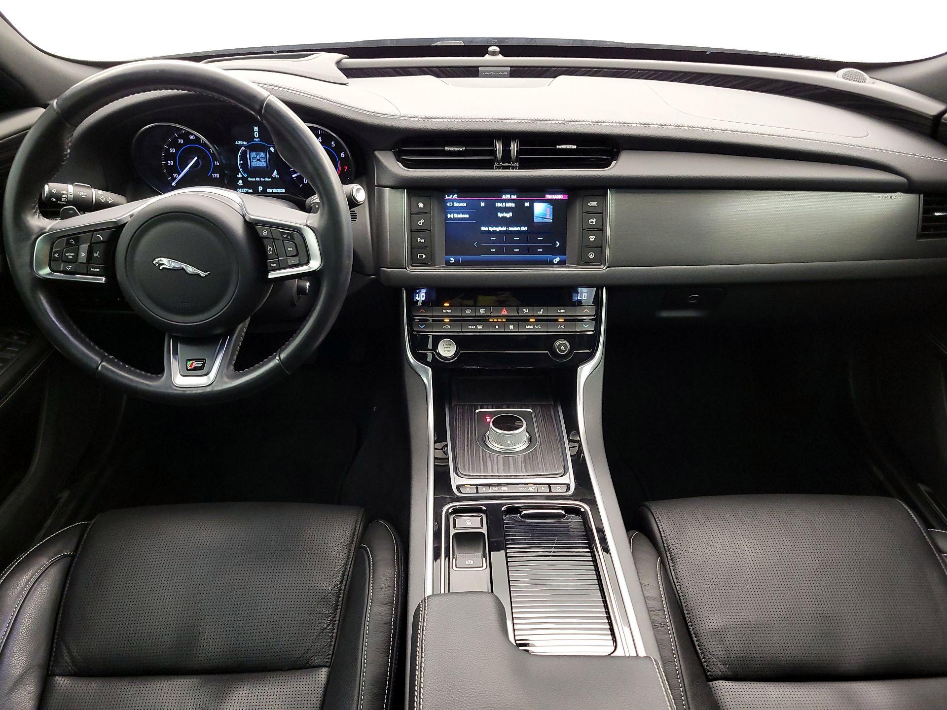 Thumbnail: 2016 Jaguar XF - 9