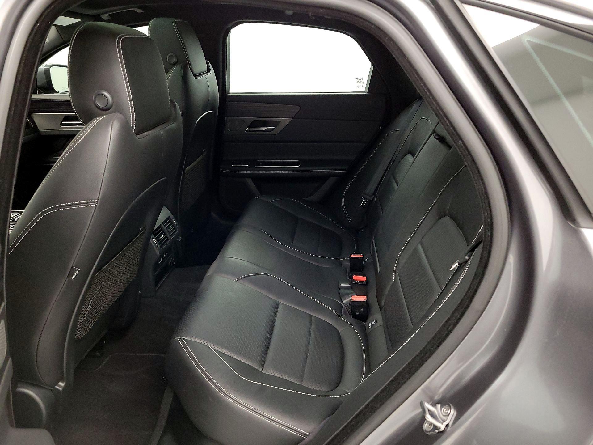 Thumbnail: 2016 Jaguar XF - 20