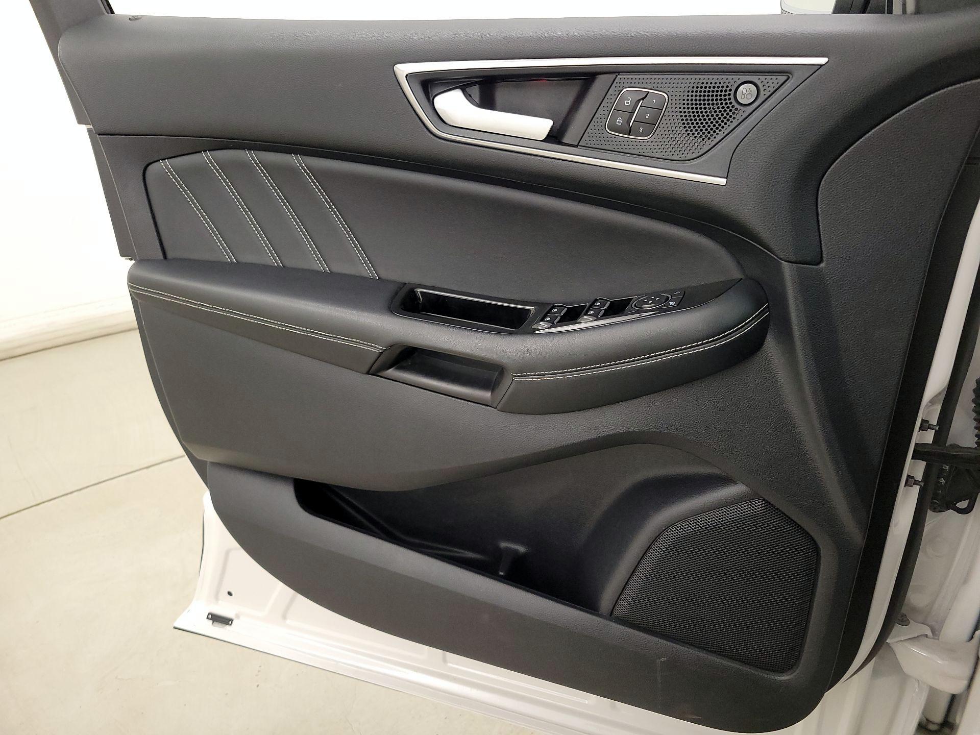 Thumbnail: 2019 Ford Edge - 12