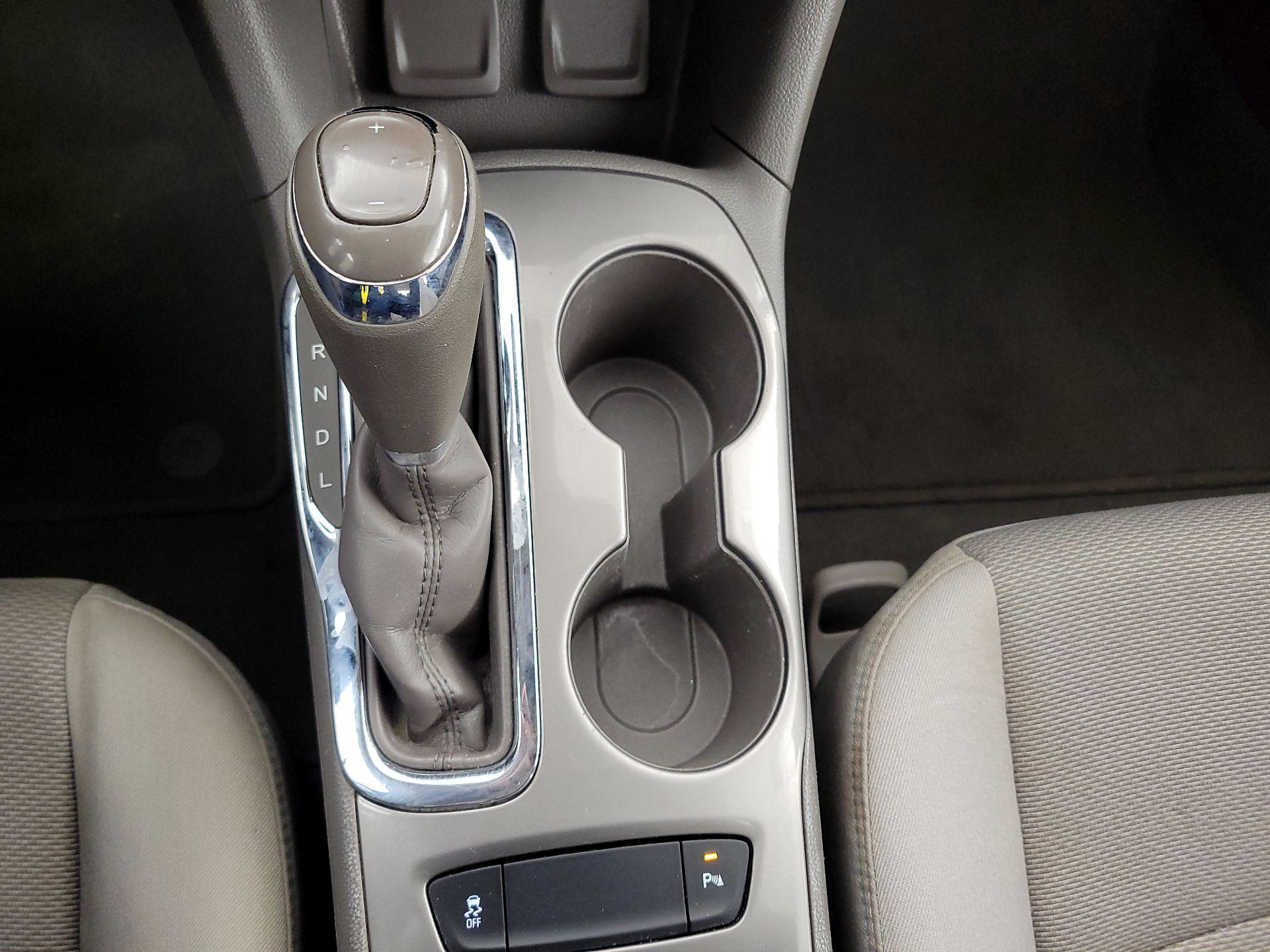 Thumbnail: 2017 Chevrolet Cruze - 17