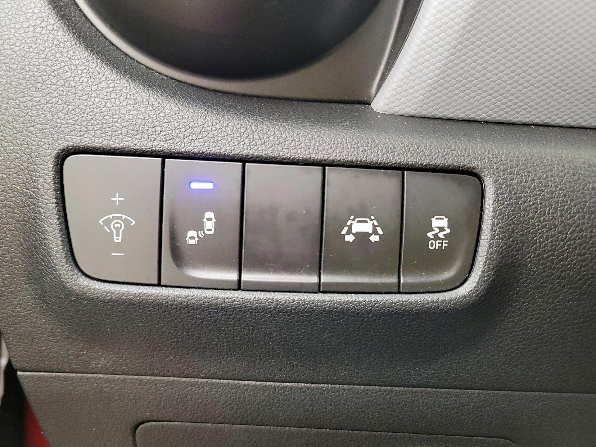 Thumbnail: 2020 Hyundai Kona - 13