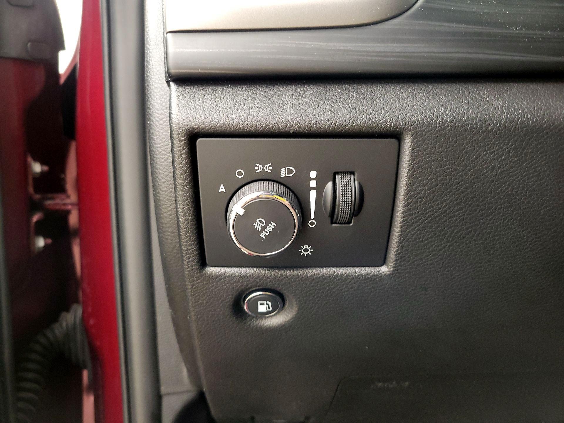 Thumbnail: 2021 Jeep Grand Cherokee - 13