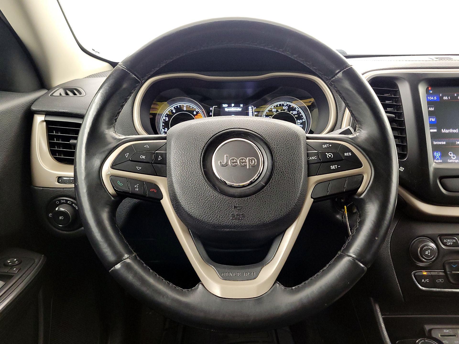 Thumbnail: 2016 Jeep Cherokee - 10