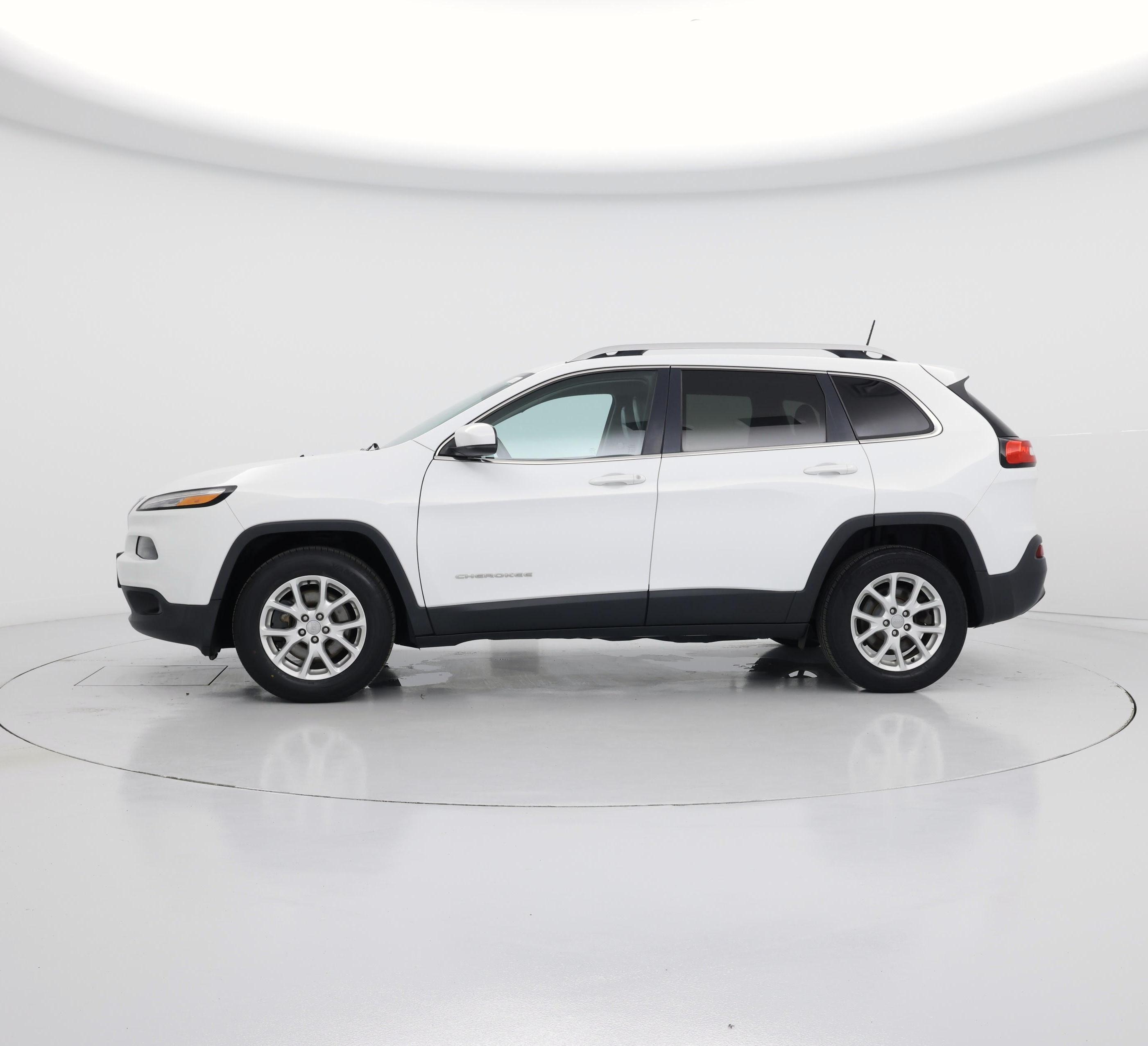 Thumbnail: 2016 Jeep Cherokee - 3