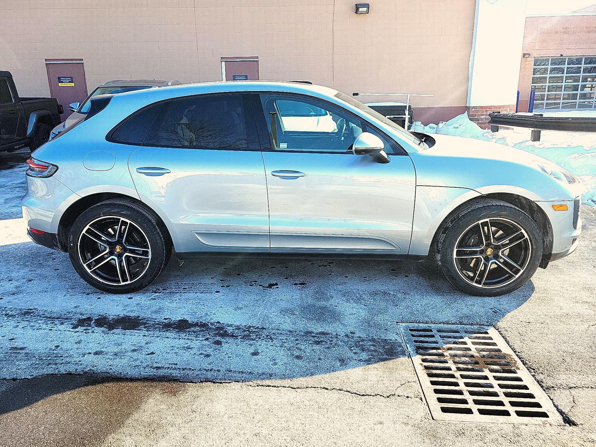 Thumbnail: 2021 Porsche Macan - 4