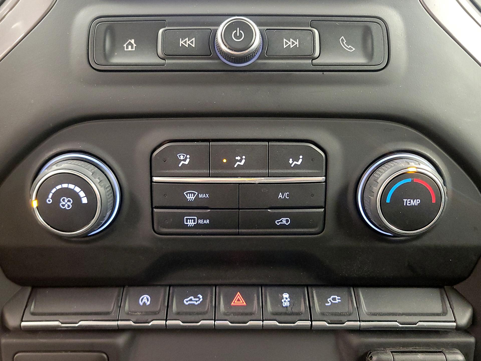 Thumbnail: 2020 Chevrolet Silverado 1500 - 16