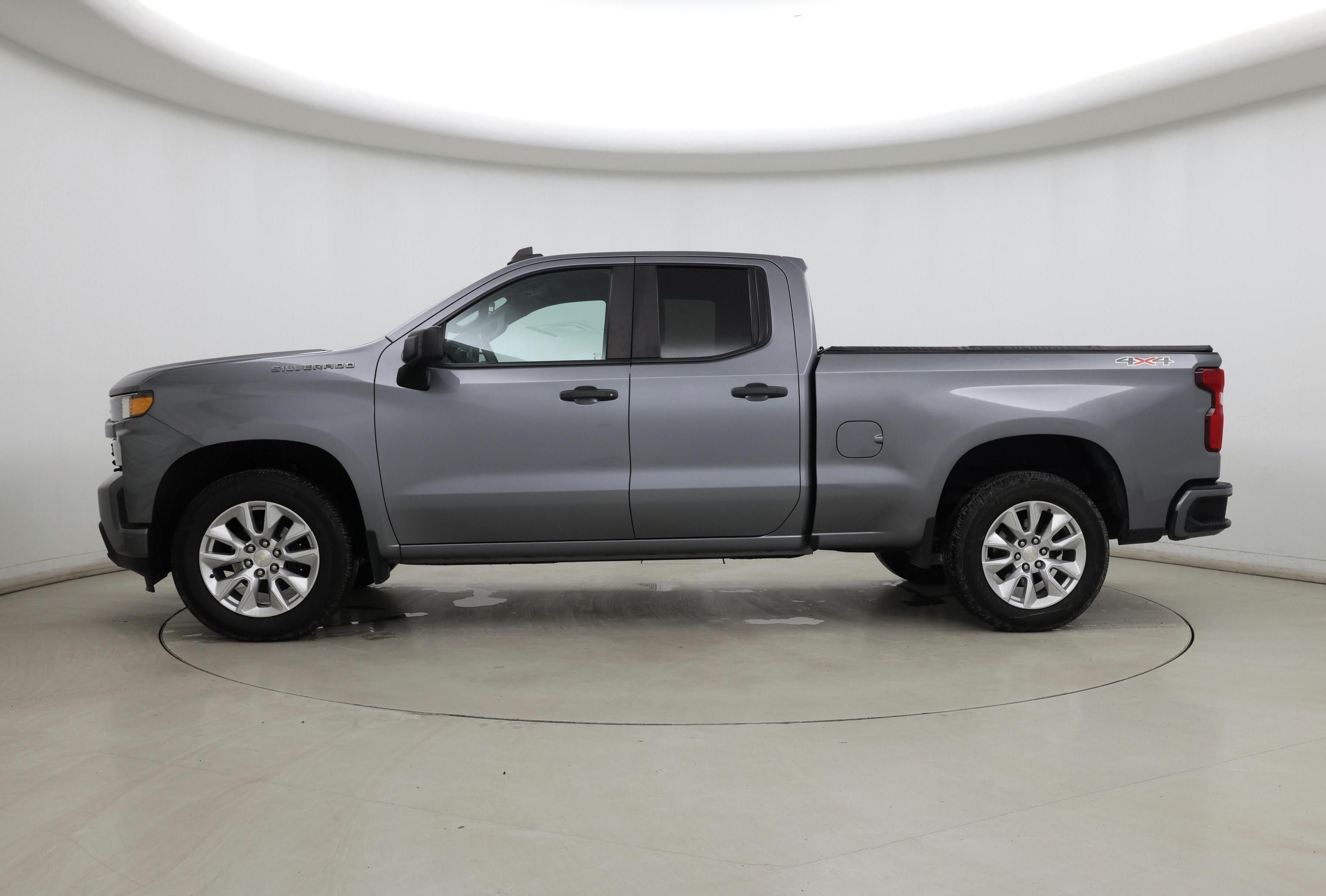 Thumbnail: 2020 Chevrolet Silverado 1500 - 3