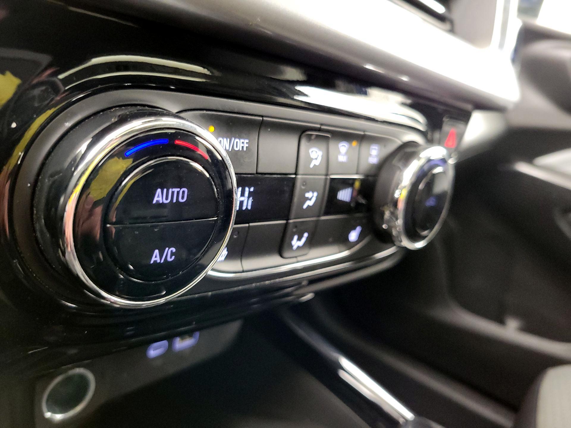 Thumbnail: 2024 Chevrolet Trax - 16