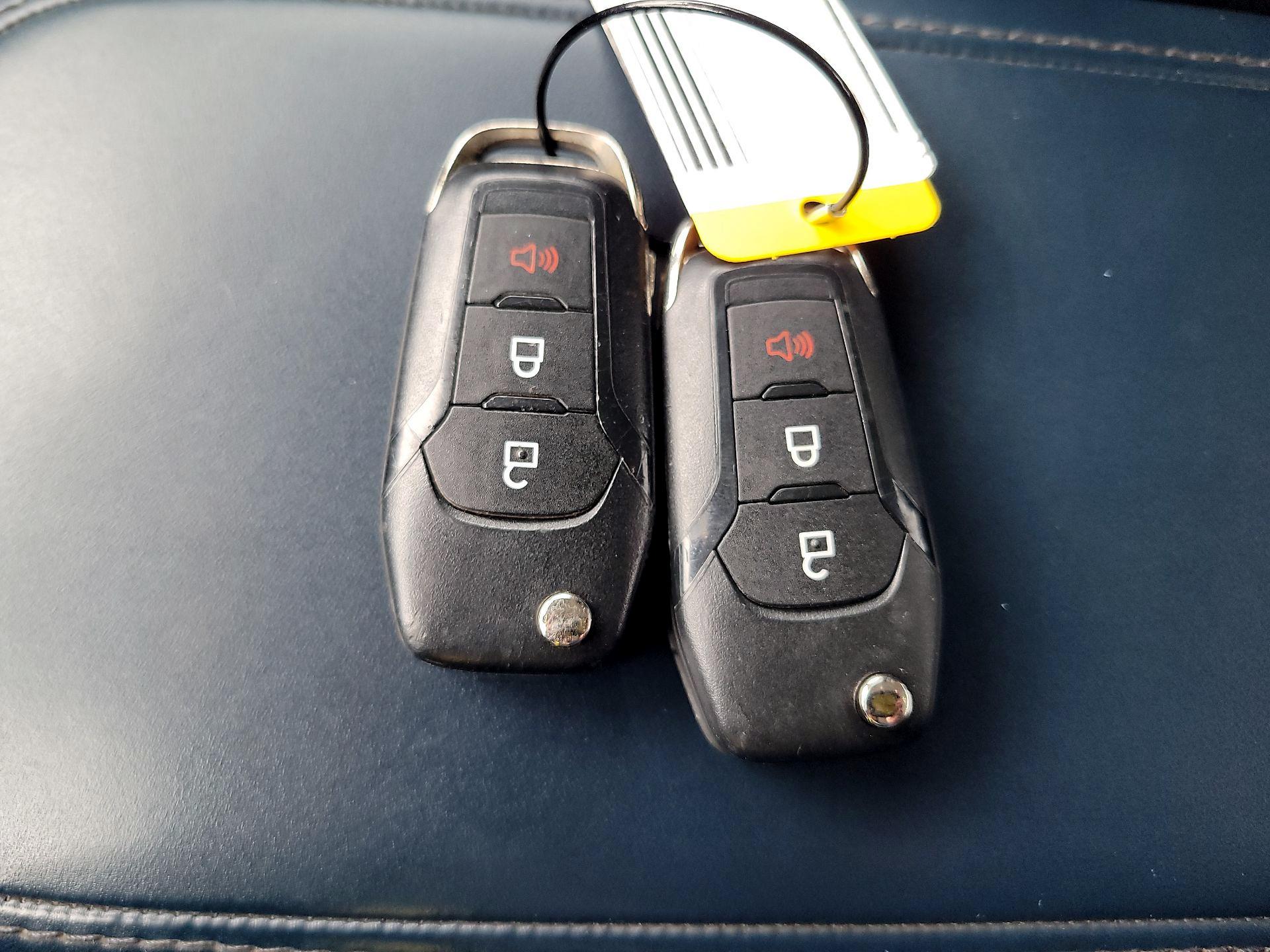 Thumbnail: 2022 Ford Maverick - 20