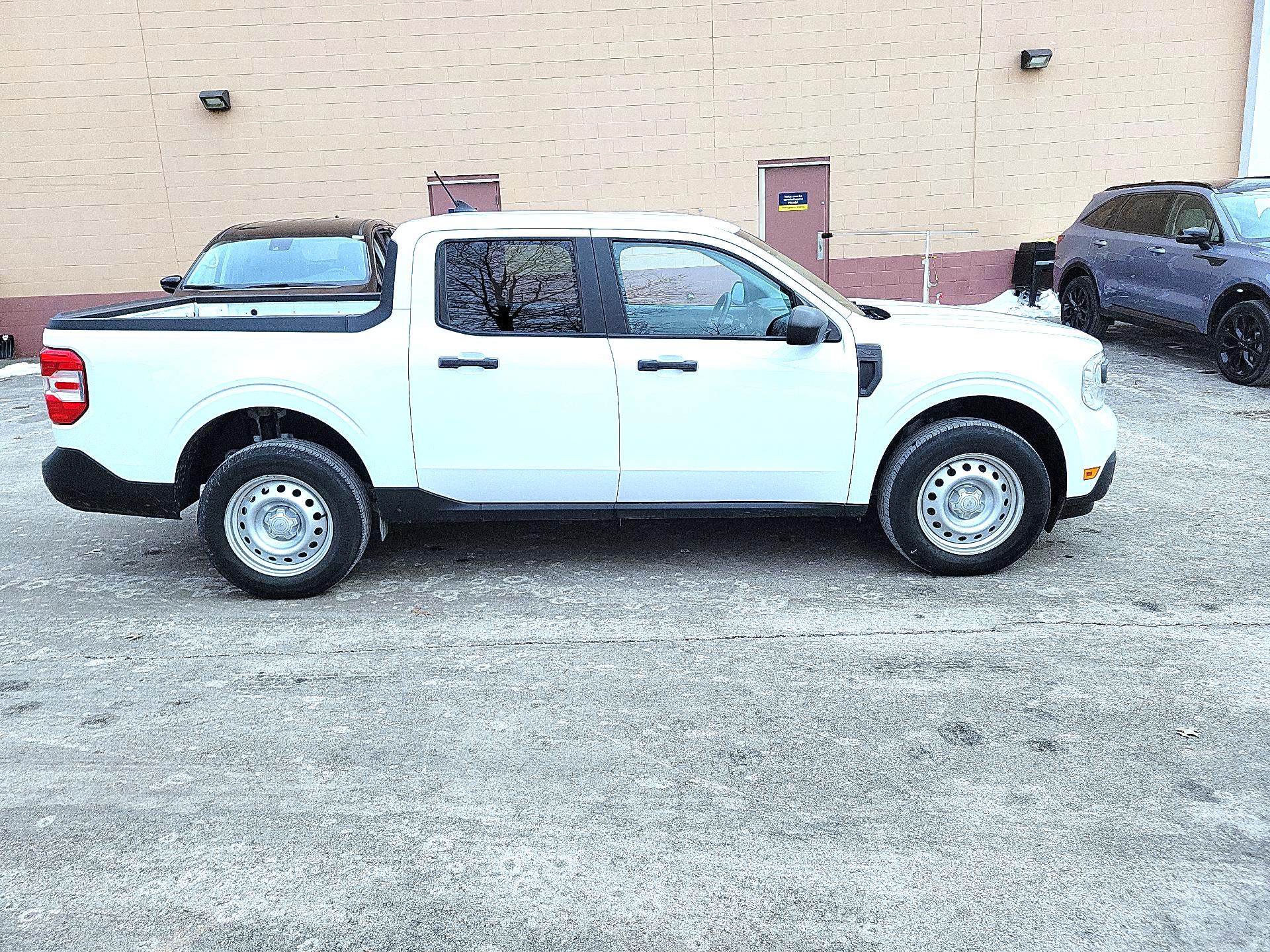 Thumbnail: 2022 Ford Maverick - 4