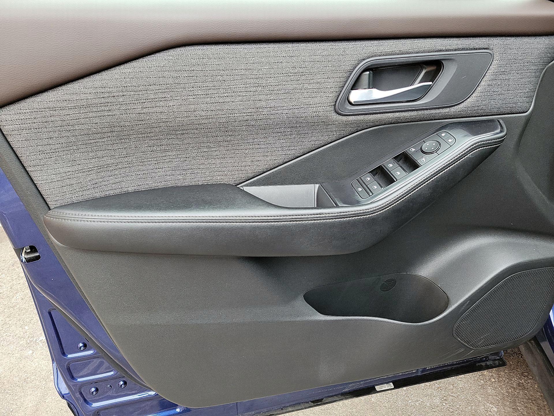 Thumbnail: 2023 Nissan Rogue - 10