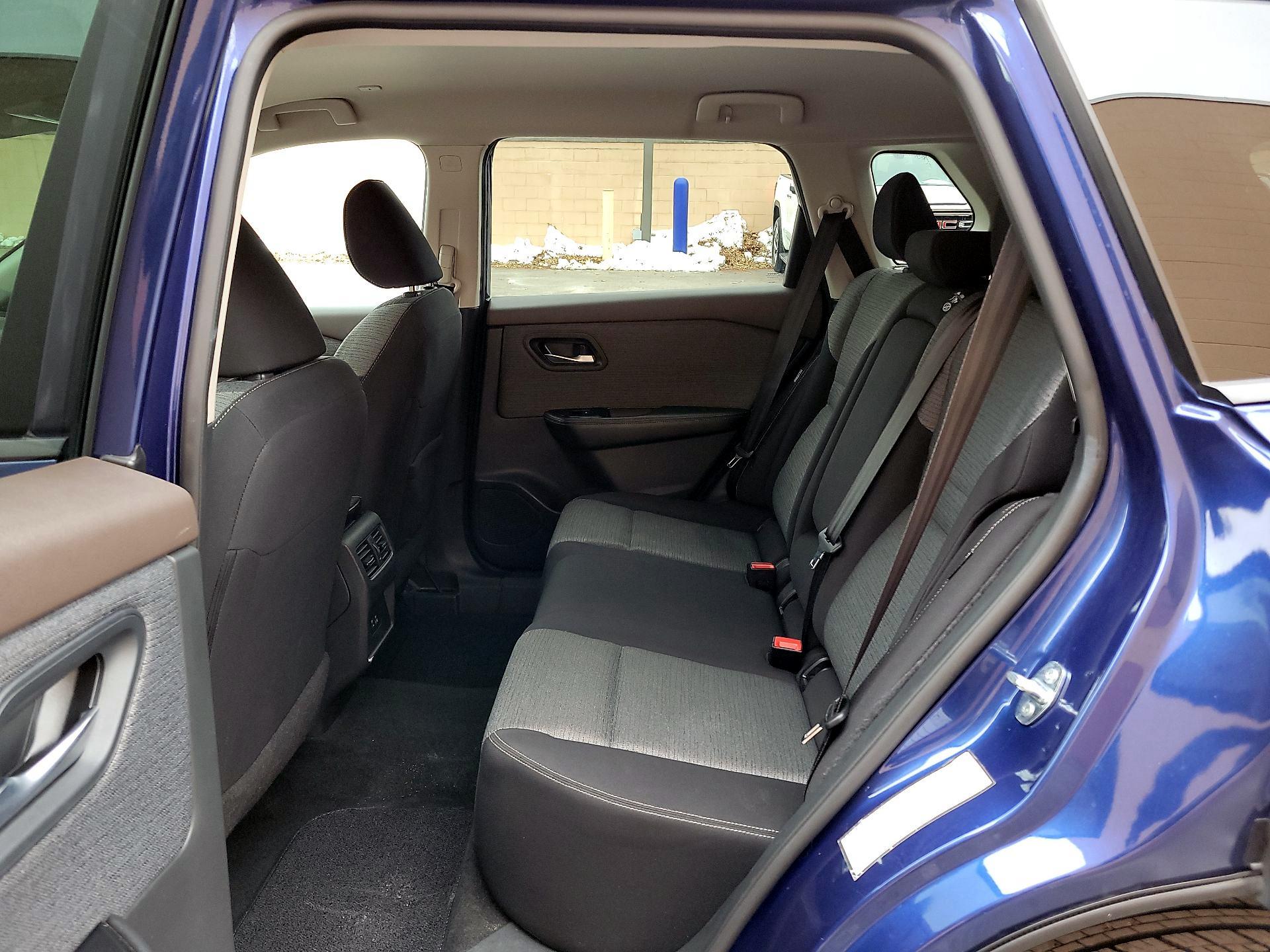 Thumbnail: 2023 Nissan Rogue - 17