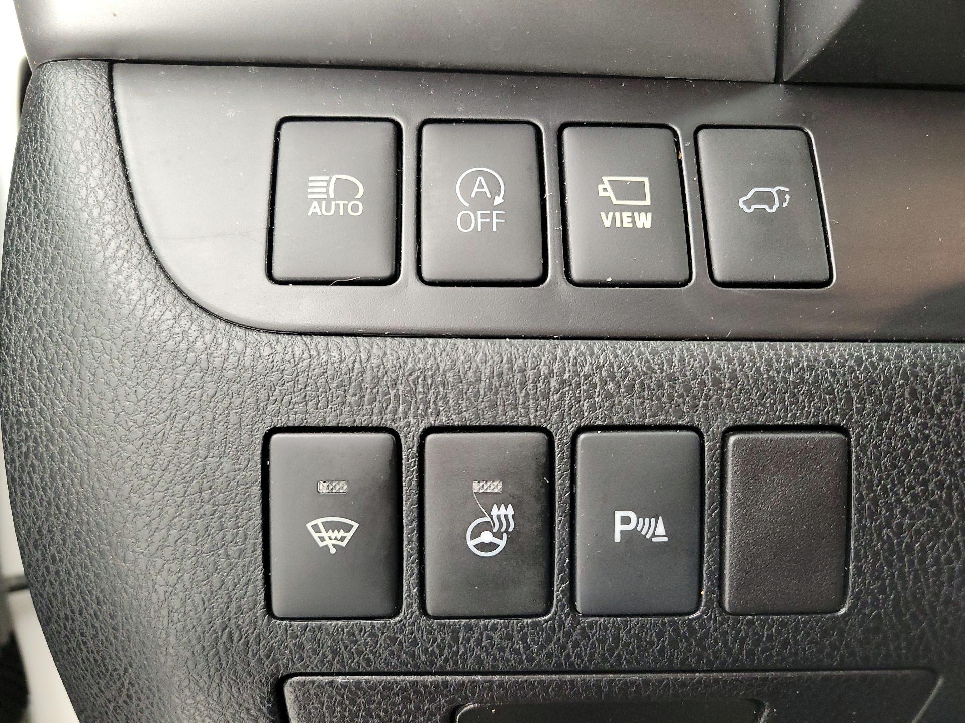 Thumbnail: 2018 Toyota Highlander - 13