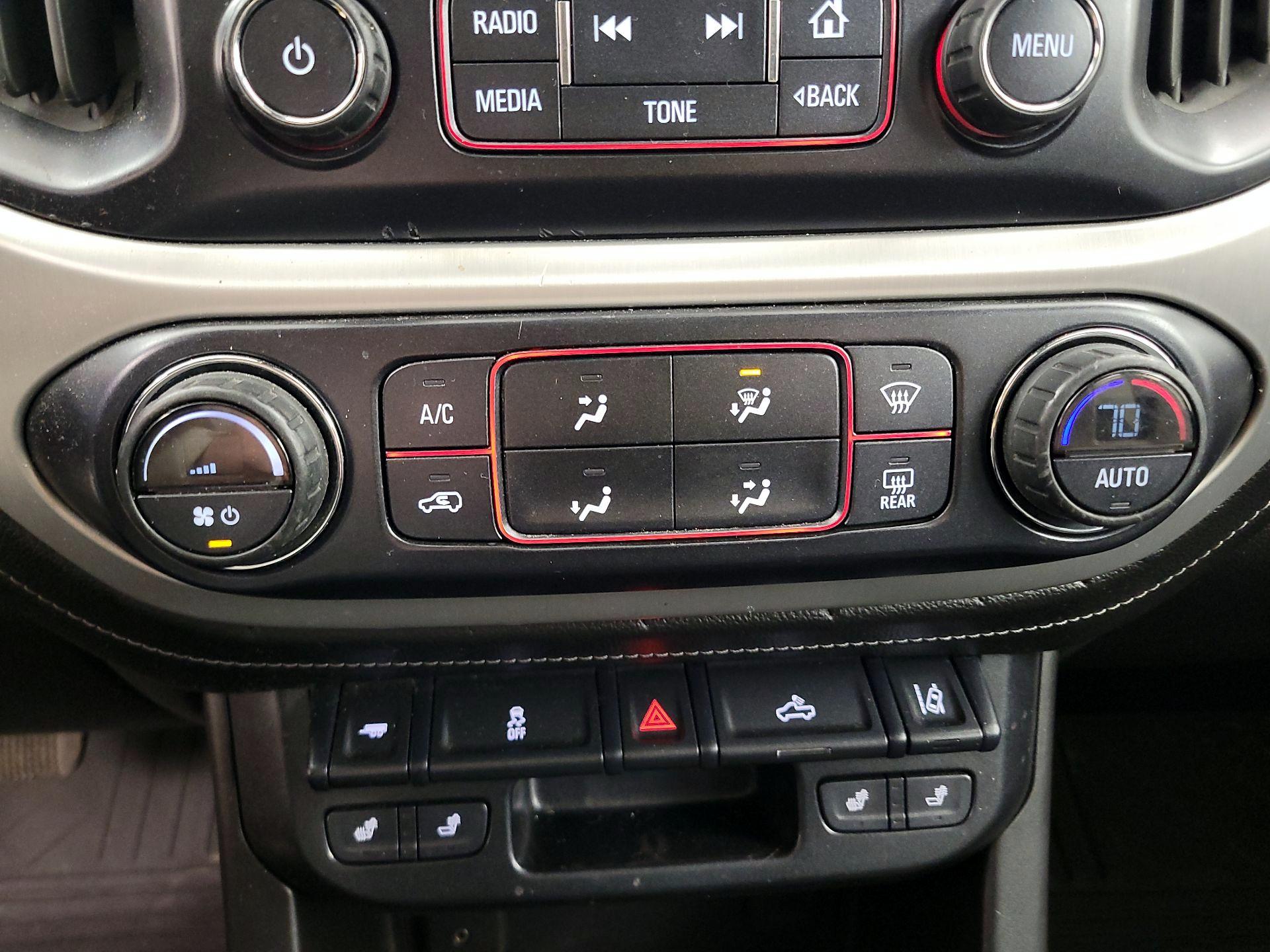 Thumbnail: 2016 GMC Canyon - 16