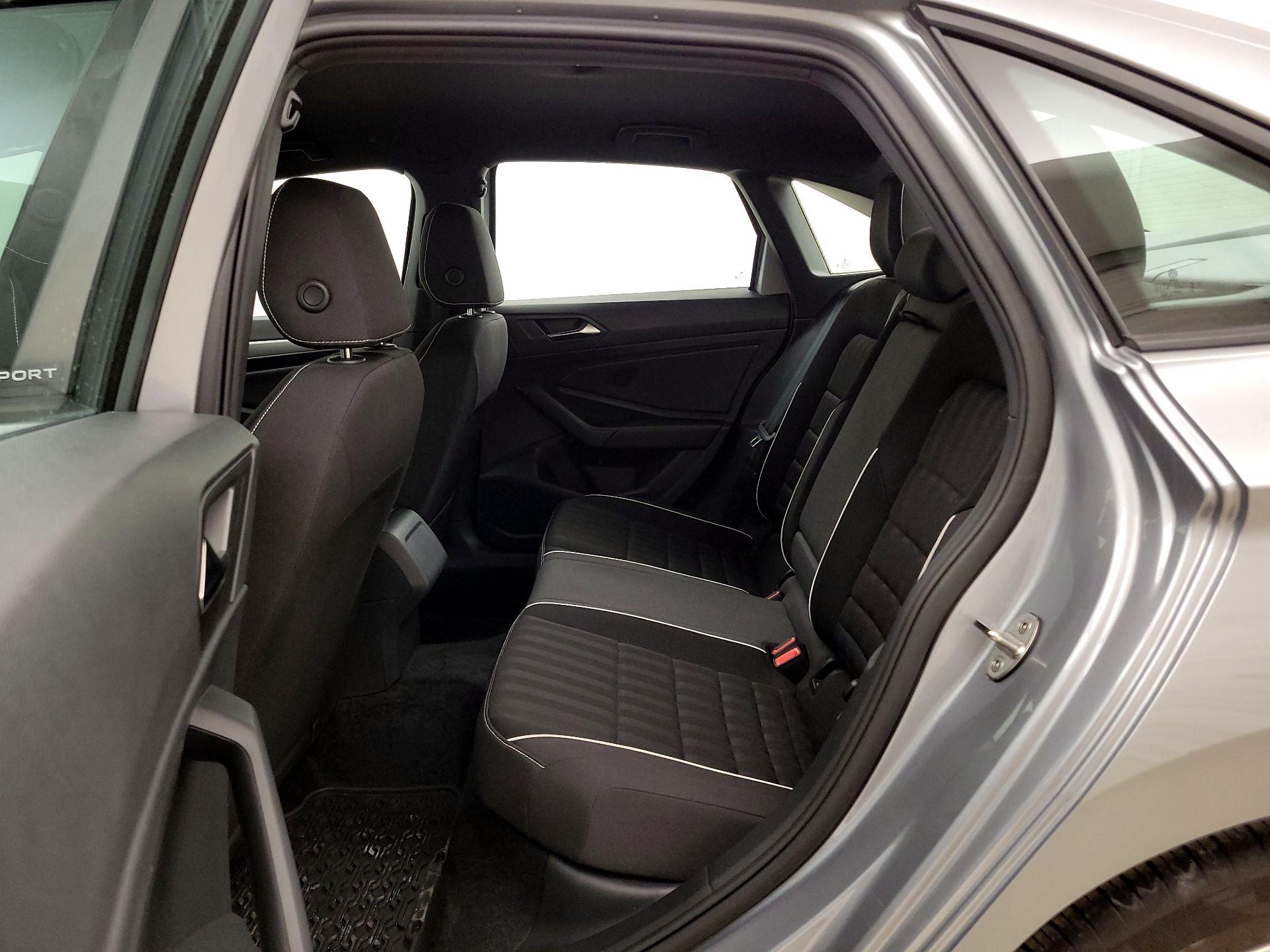 Thumbnail: 2023 Volkswagen Jetta - 19