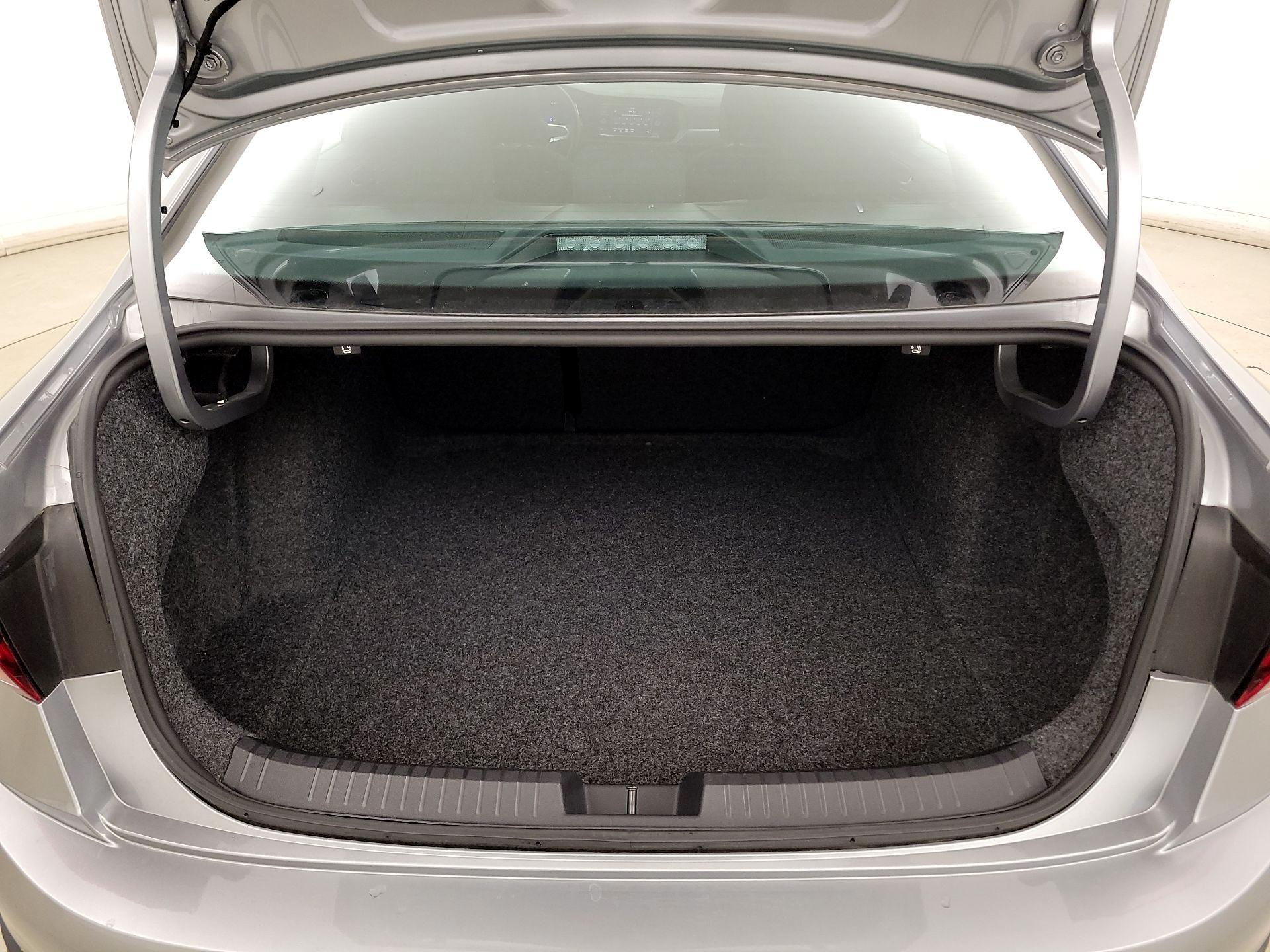 Thumbnail: 2023 Volkswagen Jetta - 20