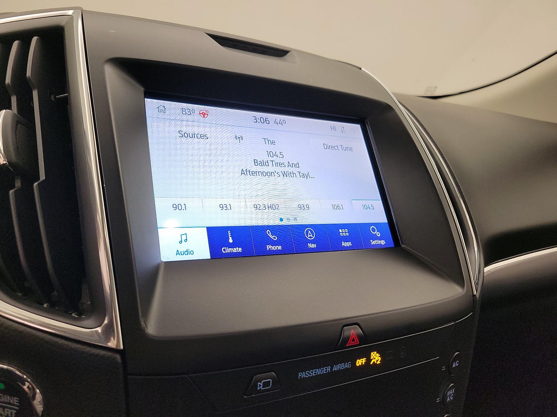 Thumbnail: 2020 Ford Edge - 16