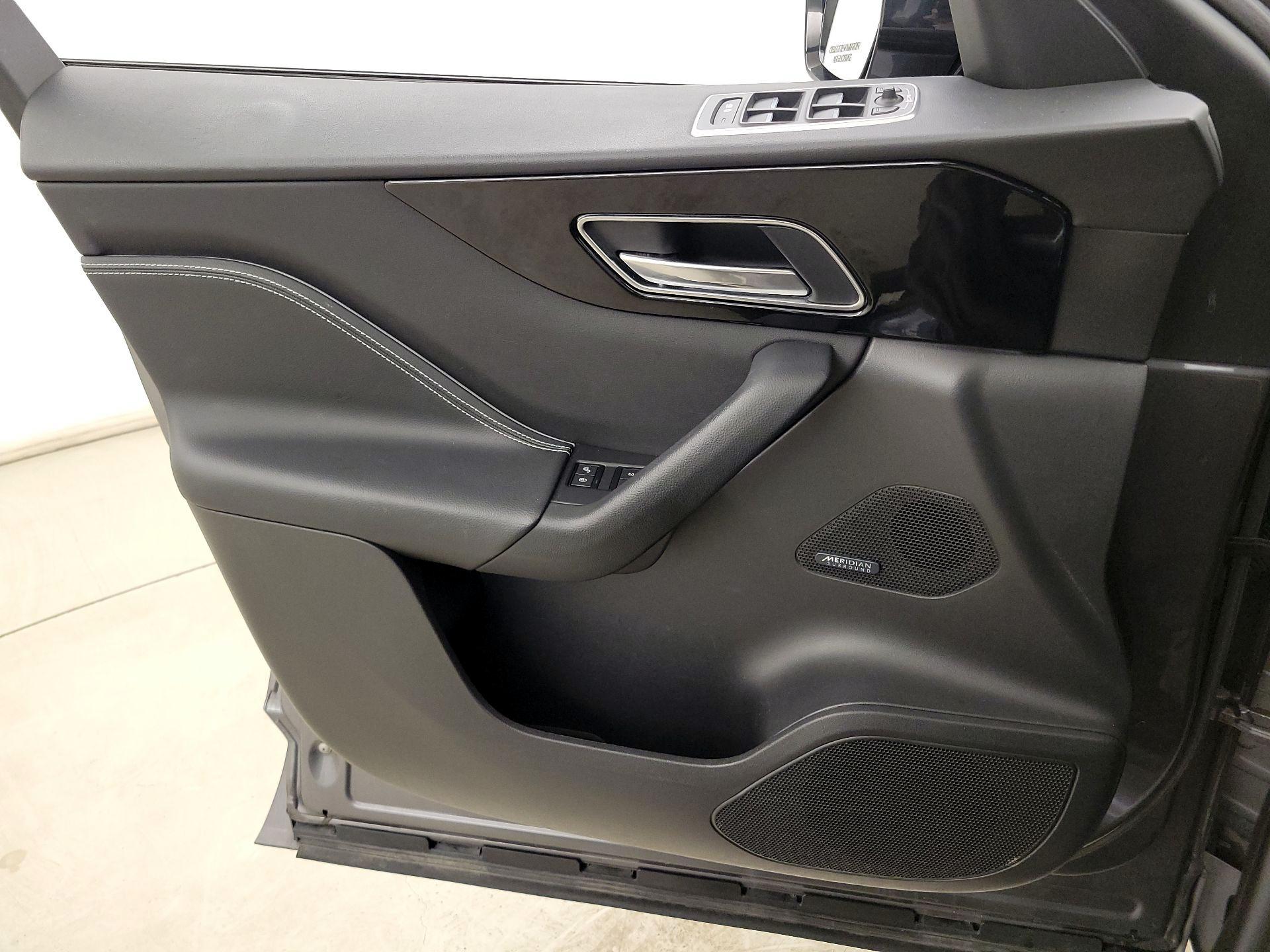 Thumbnail: 2019 Jaguar F-Pace - 12