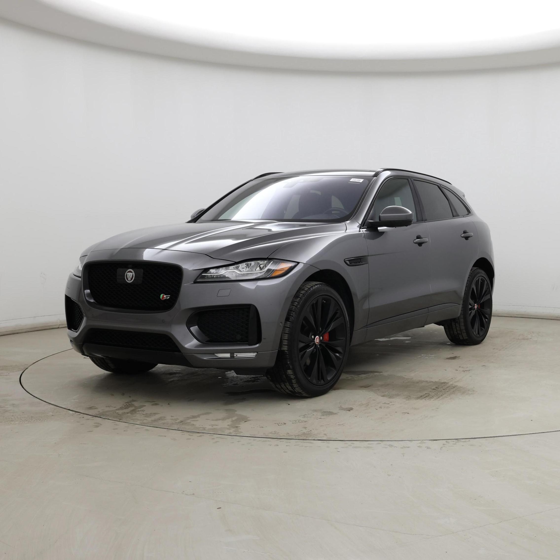 Thumbnail: 2019 Jaguar F-Pace - 4