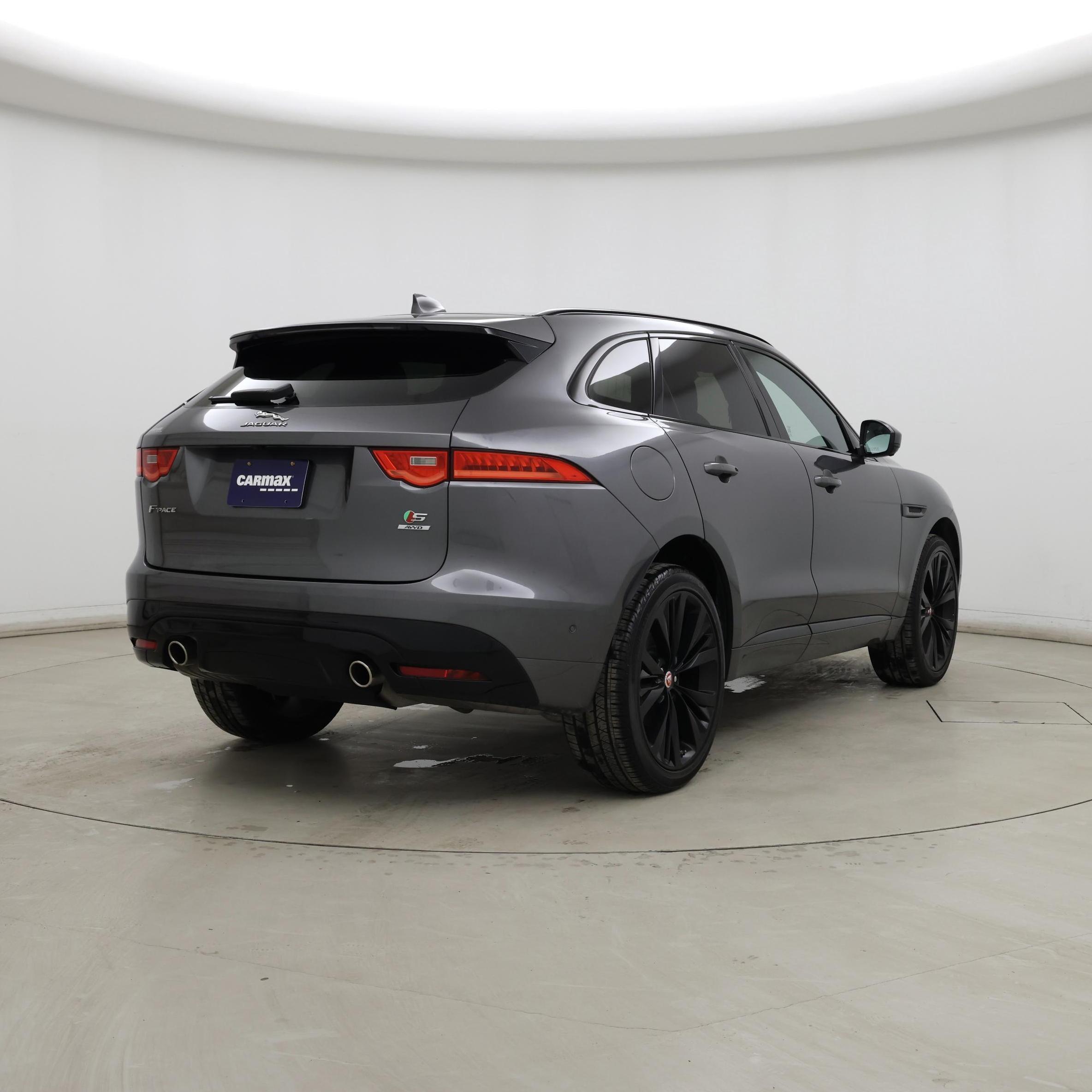 Thumbnail: 2019 Jaguar F-Pace - 8