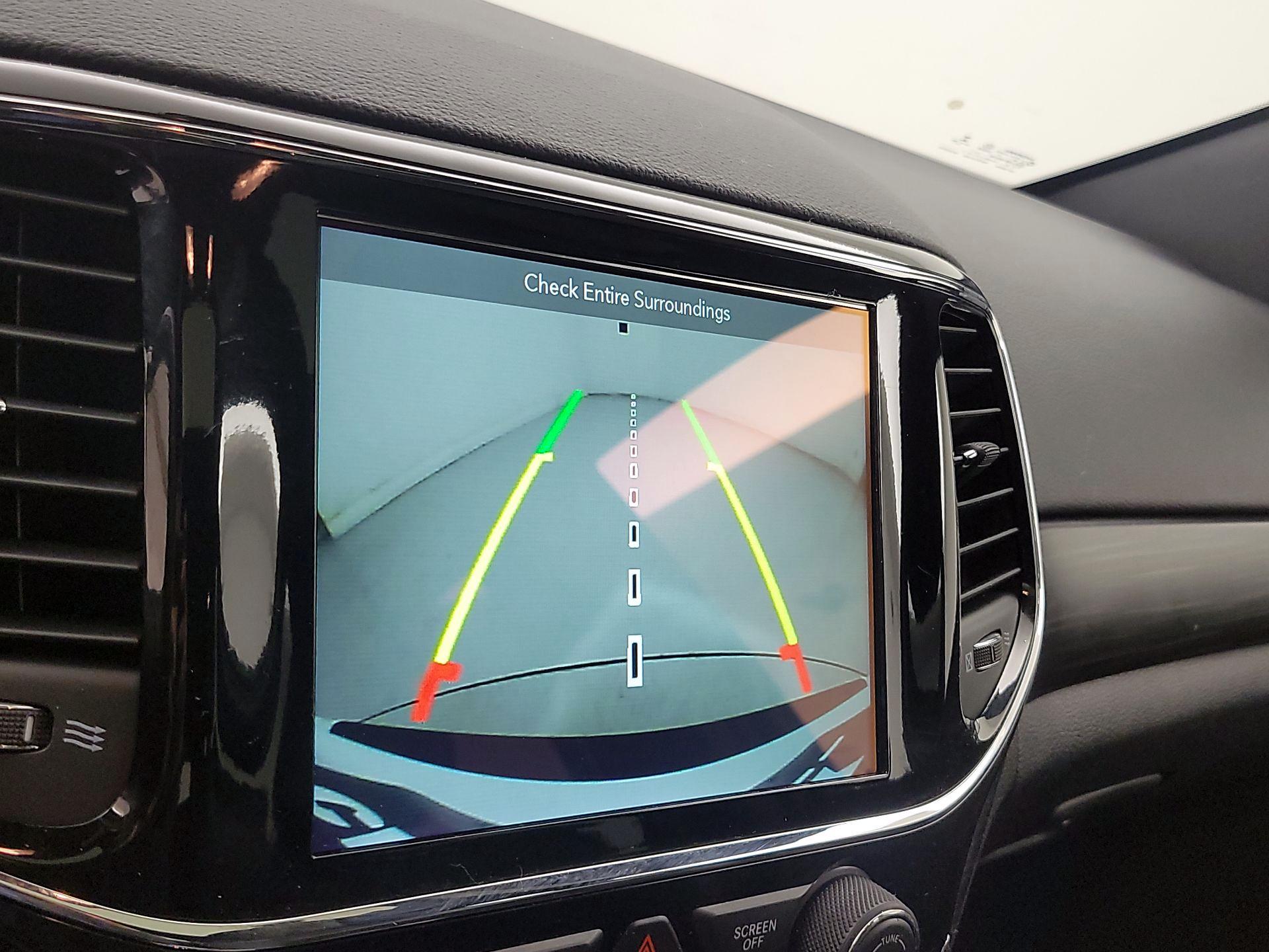 Thumbnail: 2019 Jeep Grand Cherokee - 15