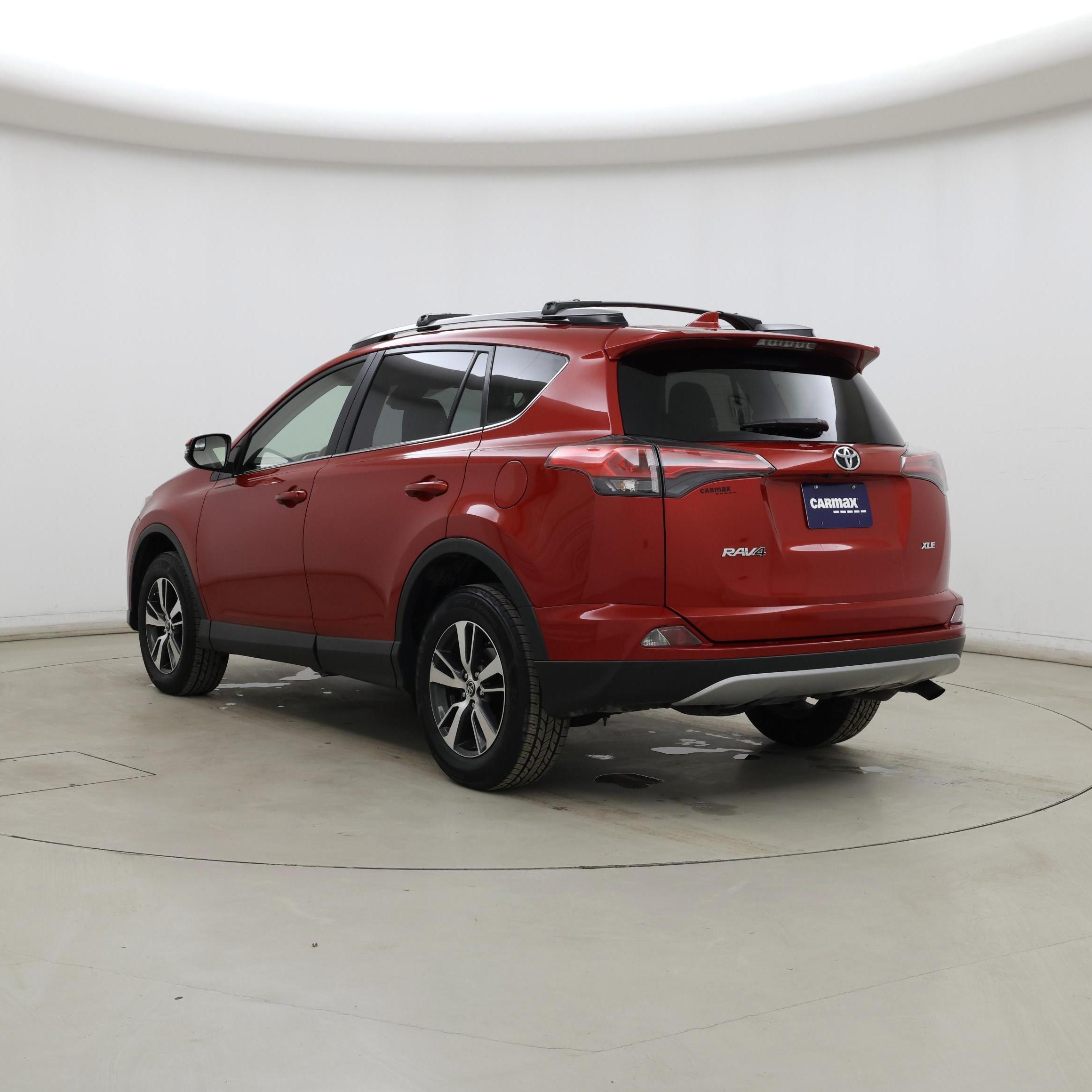 Thumbnail: 2017 Toyota RAV4 - 2