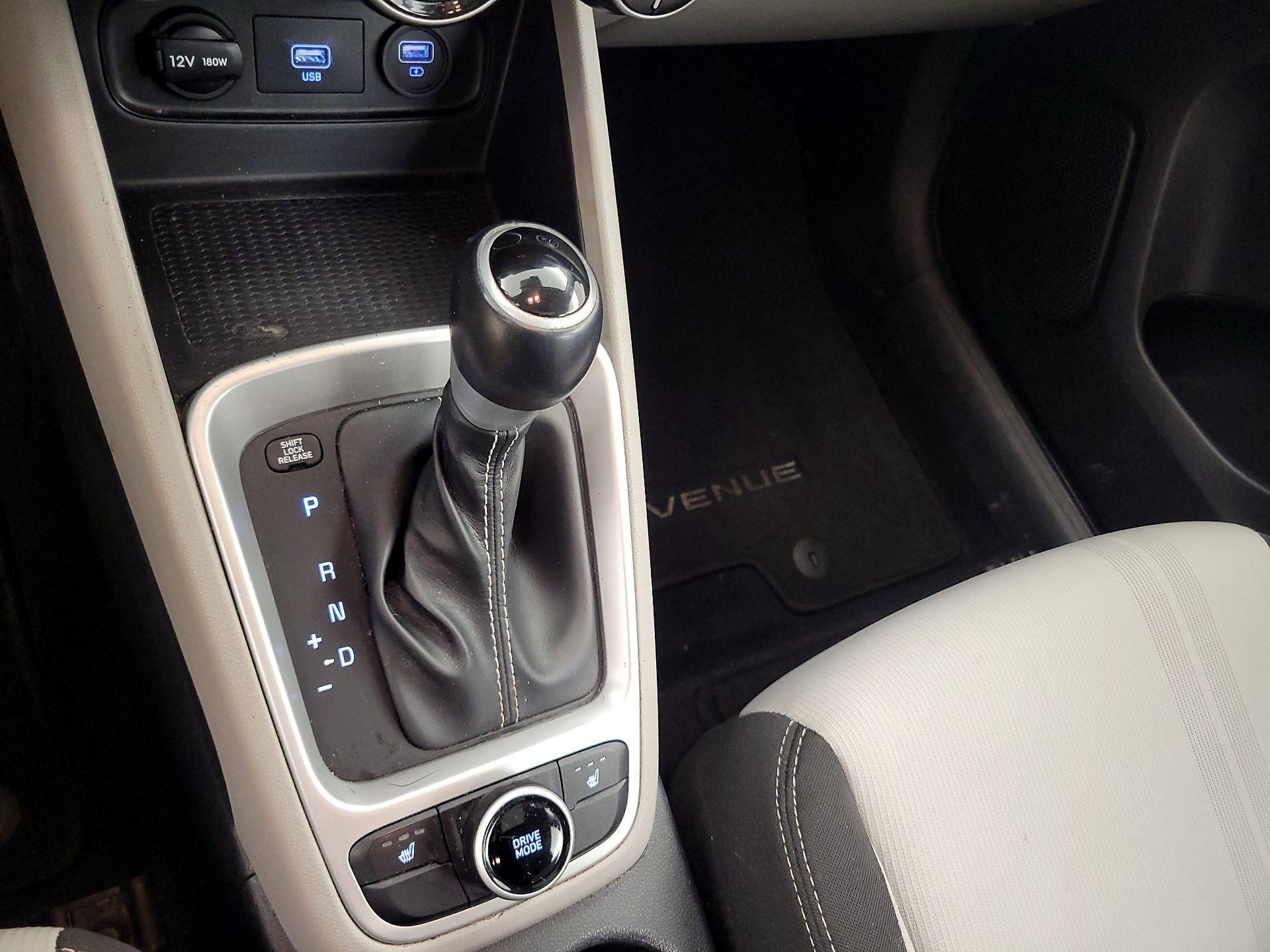 Thumbnail: 2021 Hyundai Venue - 18