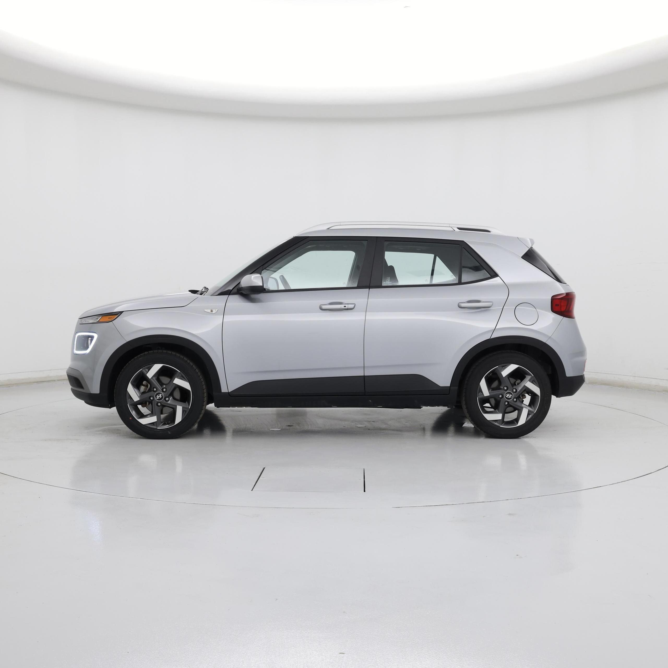 Thumbnail: 2021 Hyundai Venue - 3