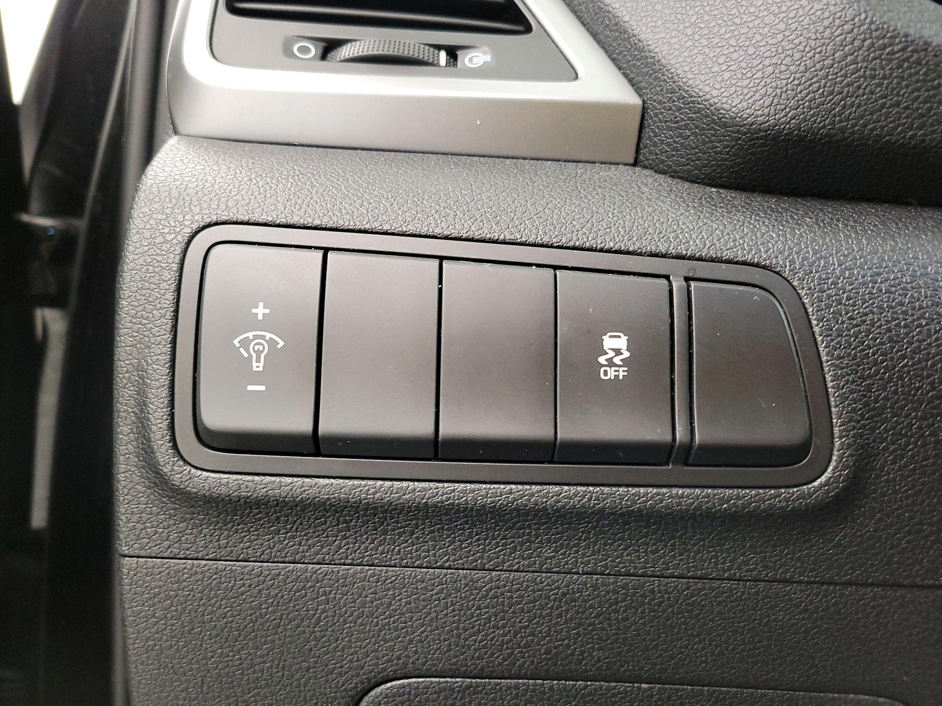 Thumbnail: 2018 Hyundai Tucson - 13