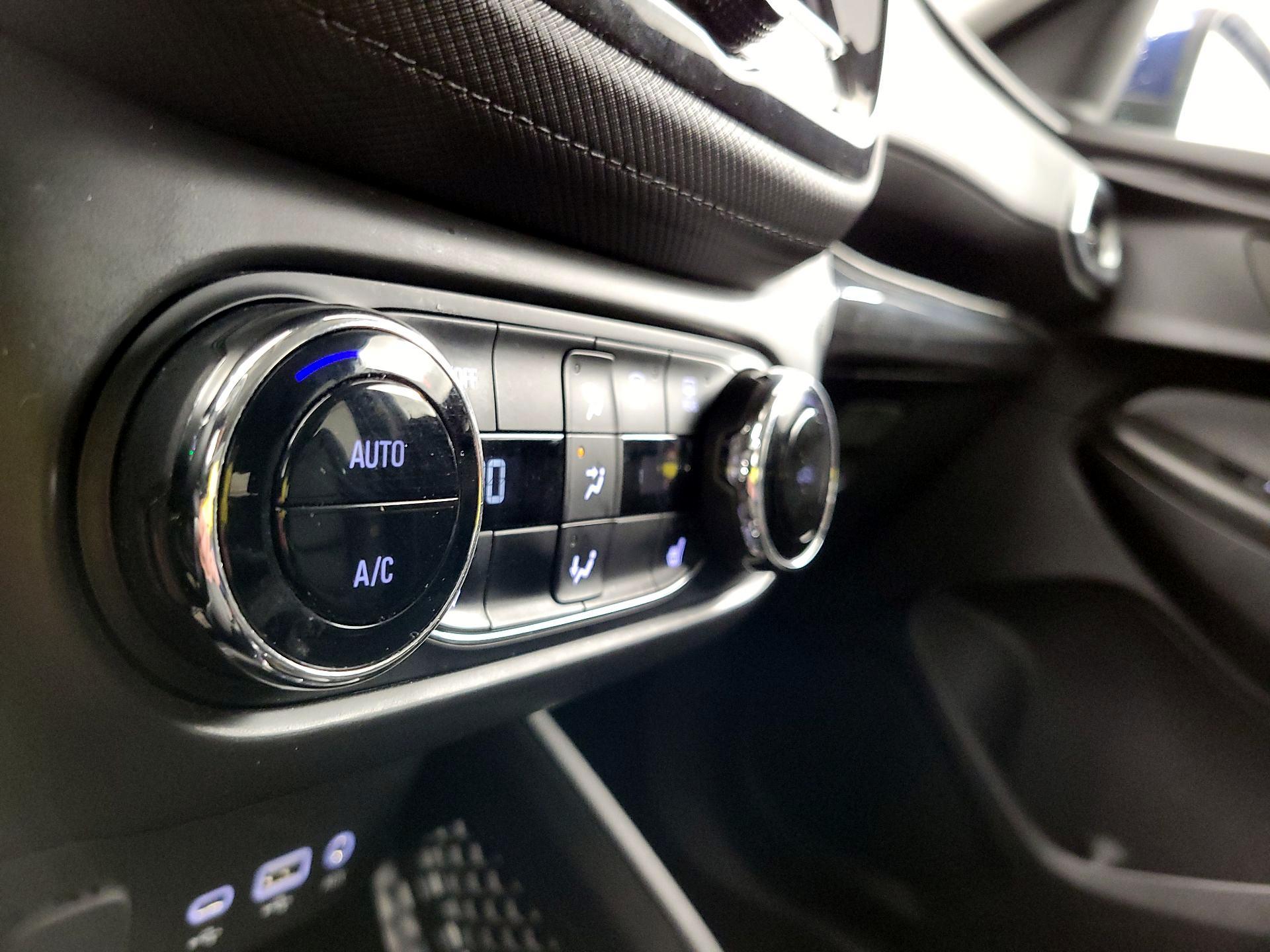 Thumbnail: 2022 Chevrolet TrailBlazer - 16