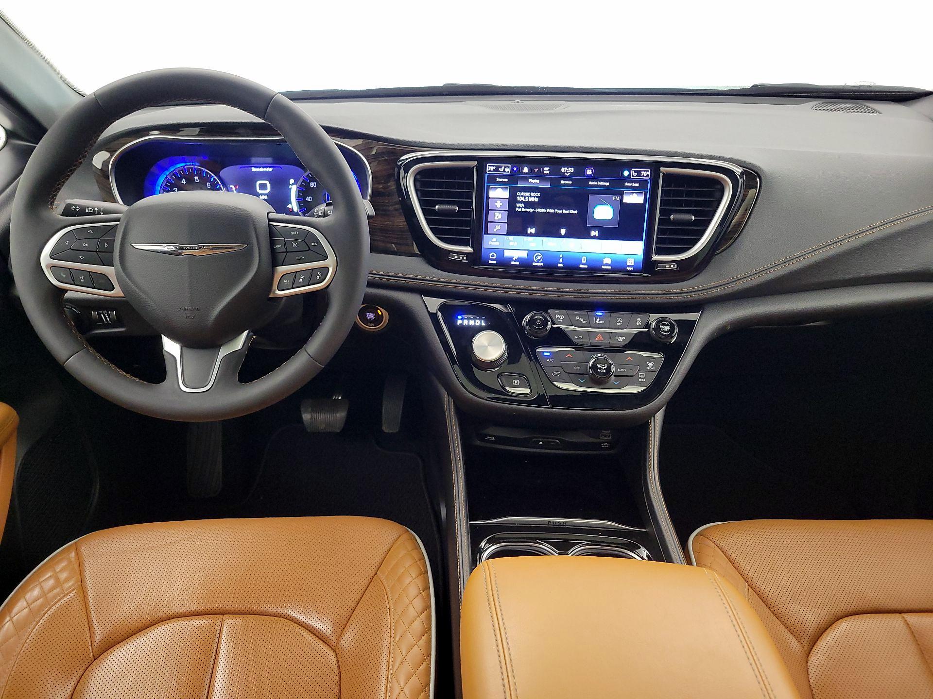 Thumbnail: 2022 Chrysler Pacifica - 9