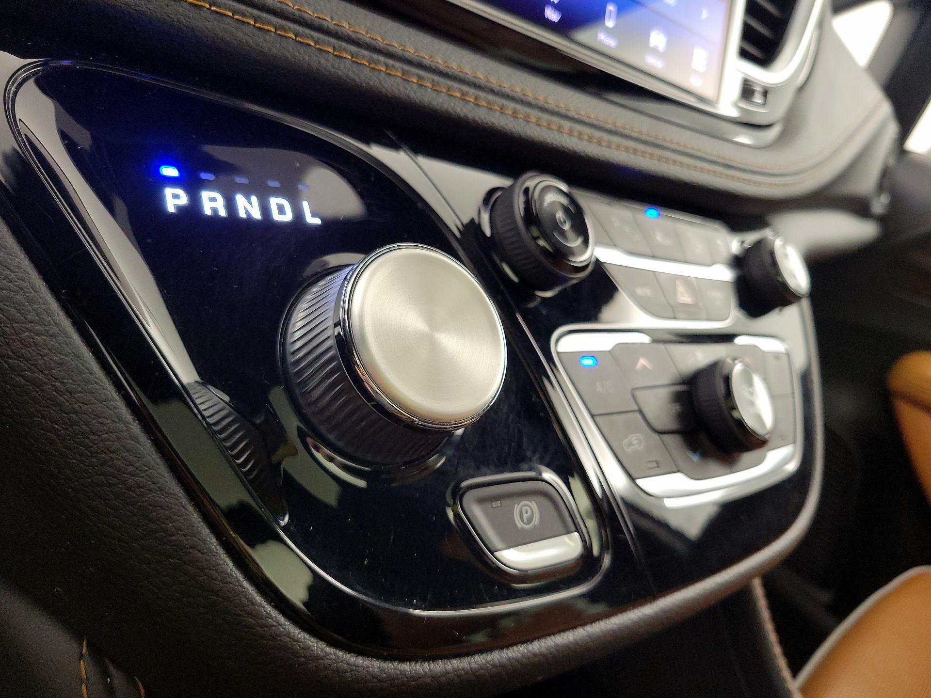 Thumbnail: 2022 Chrysler Pacifica - 18