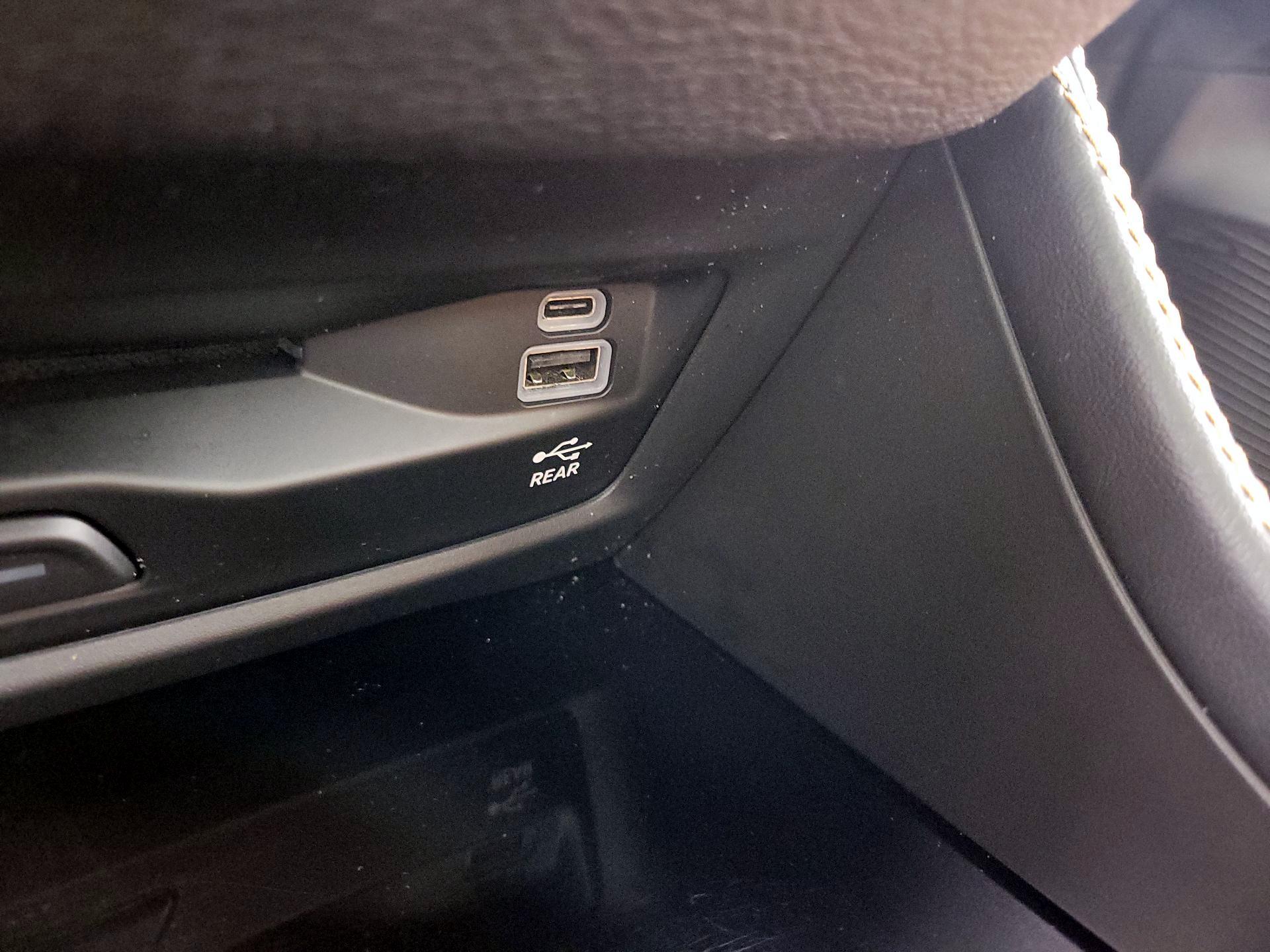 Thumbnail: 2022 Chrysler Pacifica - 19