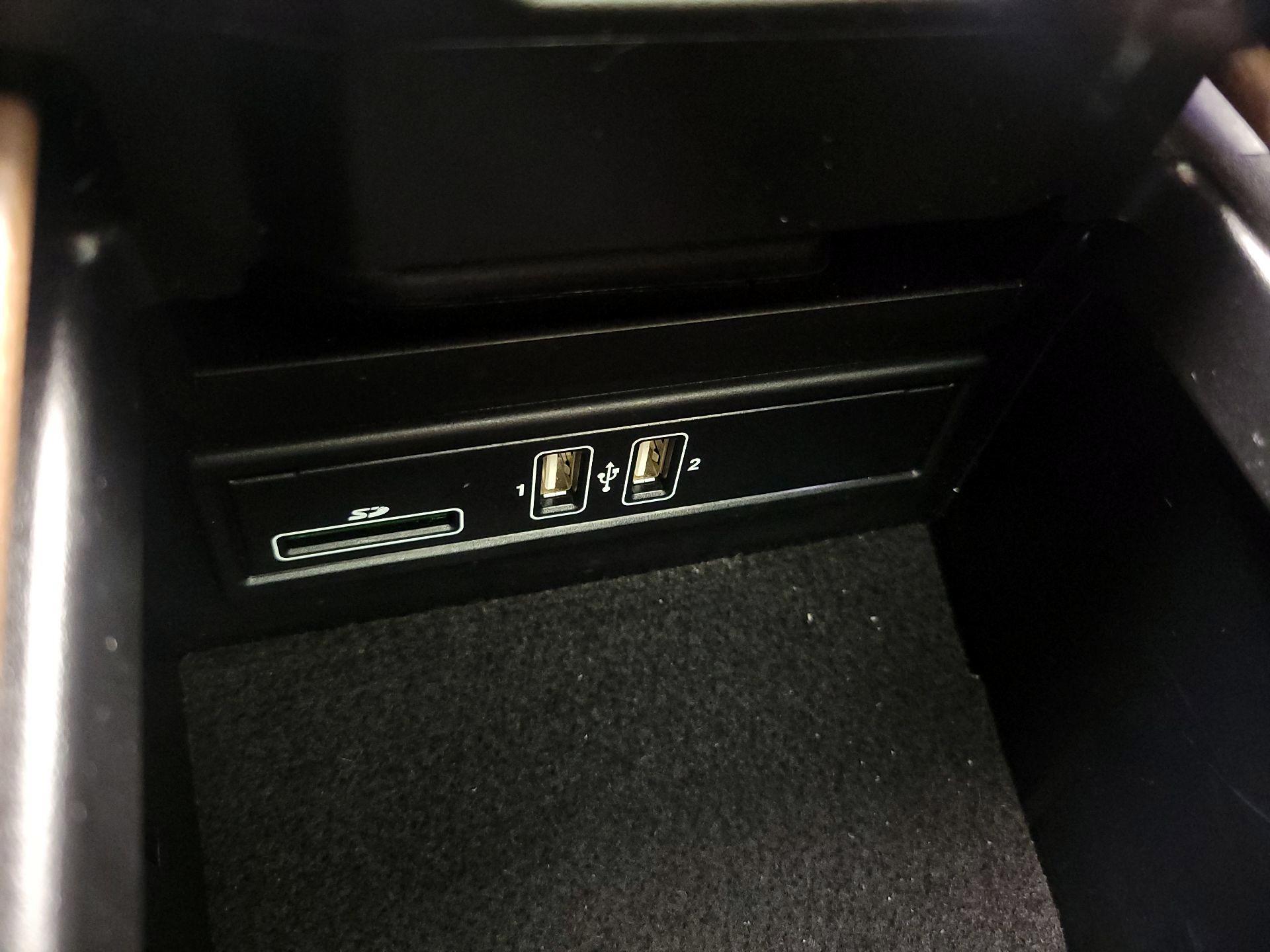 Thumbnail: 2018 Mercedes-Benz E-Class - 19