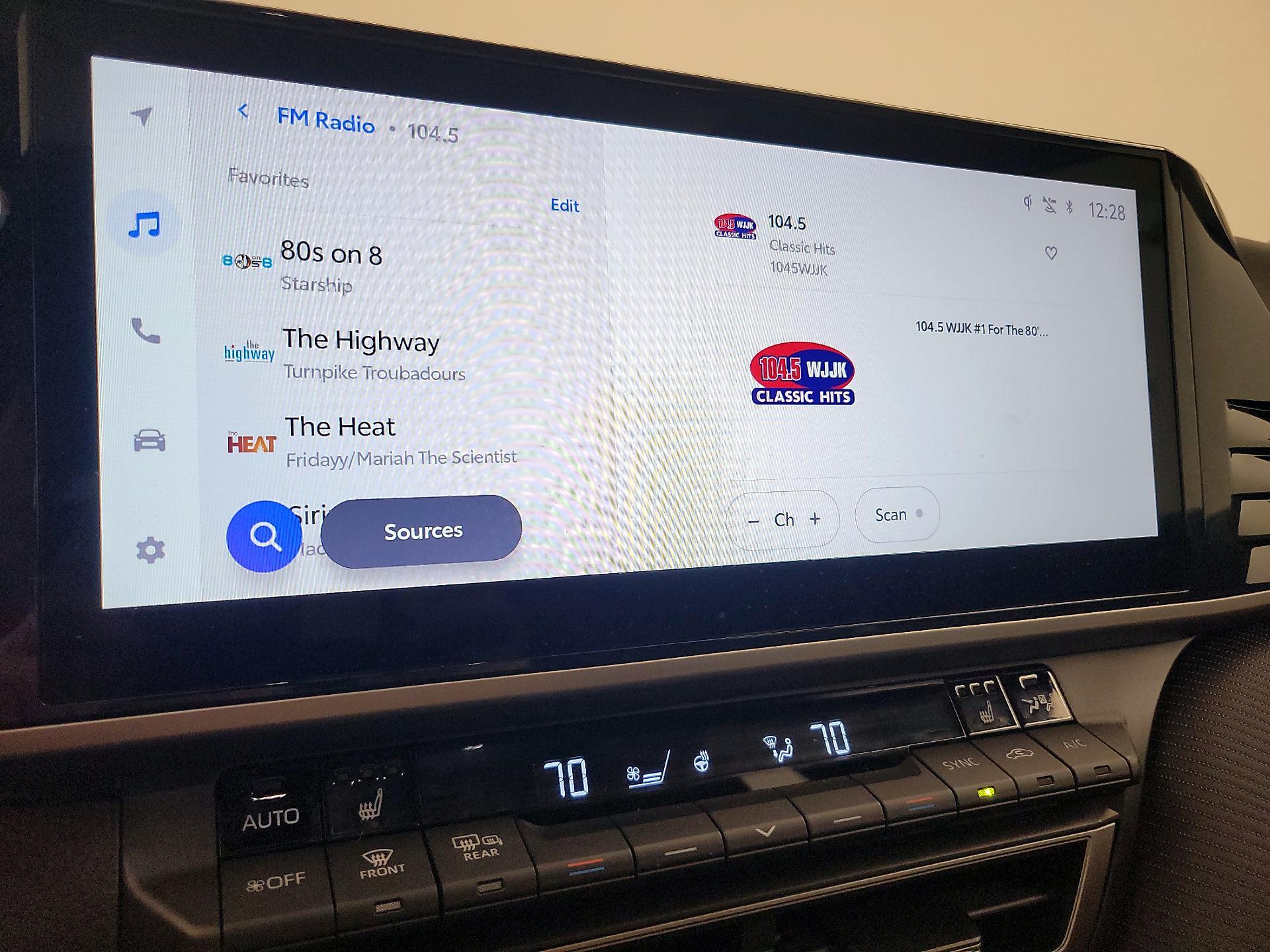 Thumbnail: 2026 Toyota Camry - 15