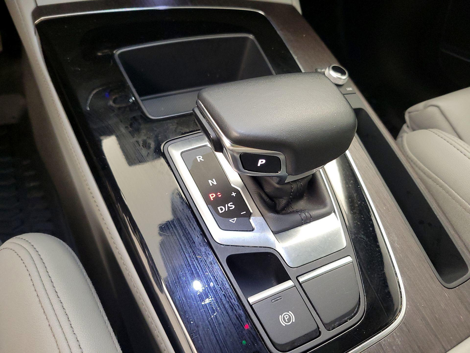 Thumbnail: 2024 Audi Q5 - 17