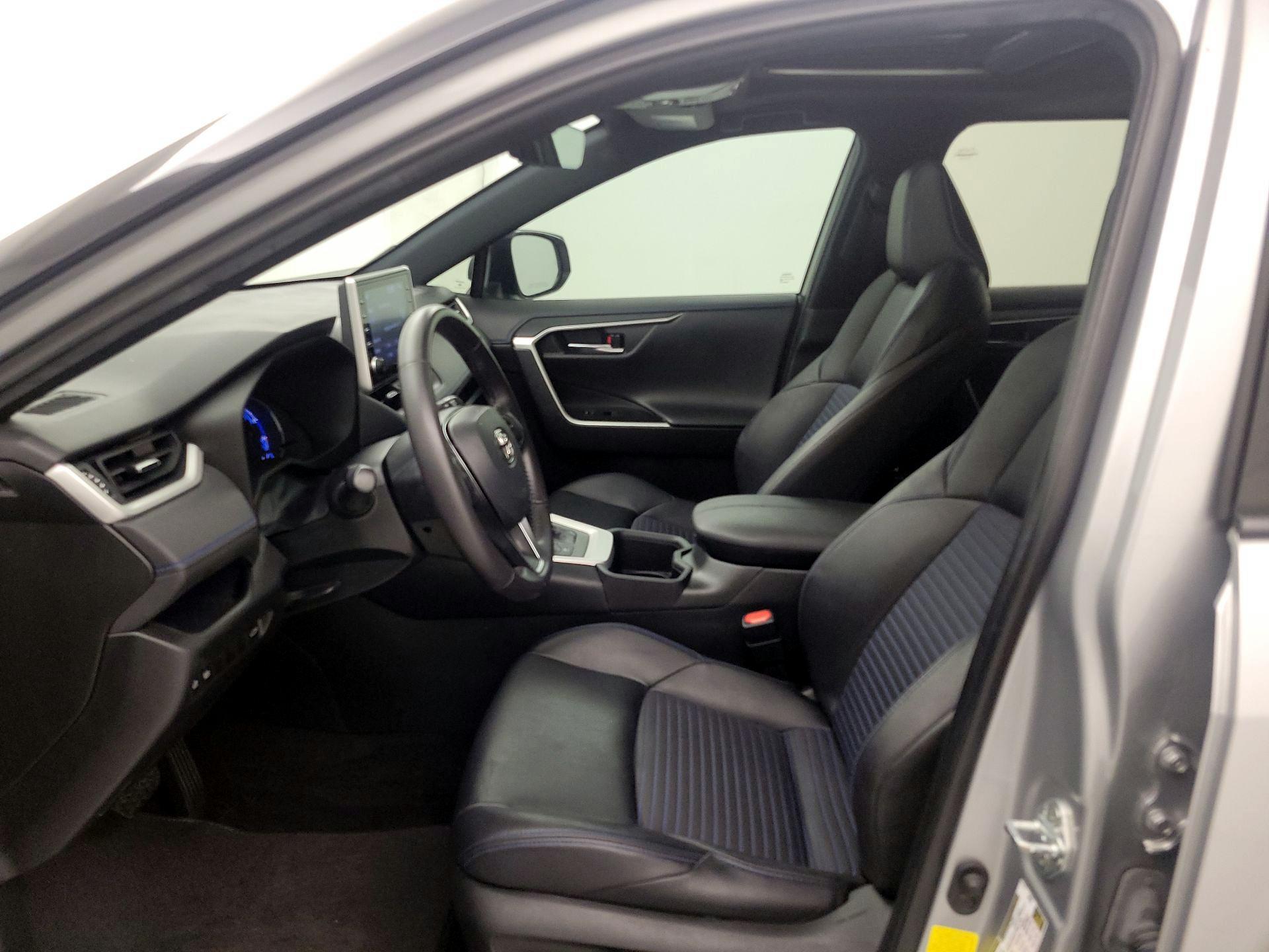 Thumbnail: 2022 Toyota RAV4 - 11