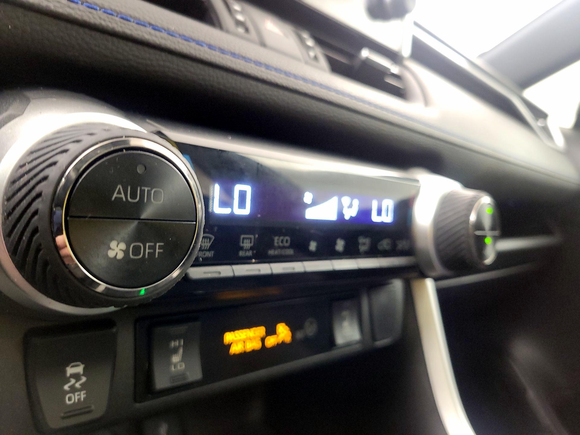 Thumbnail: 2022 Toyota RAV4 - 16