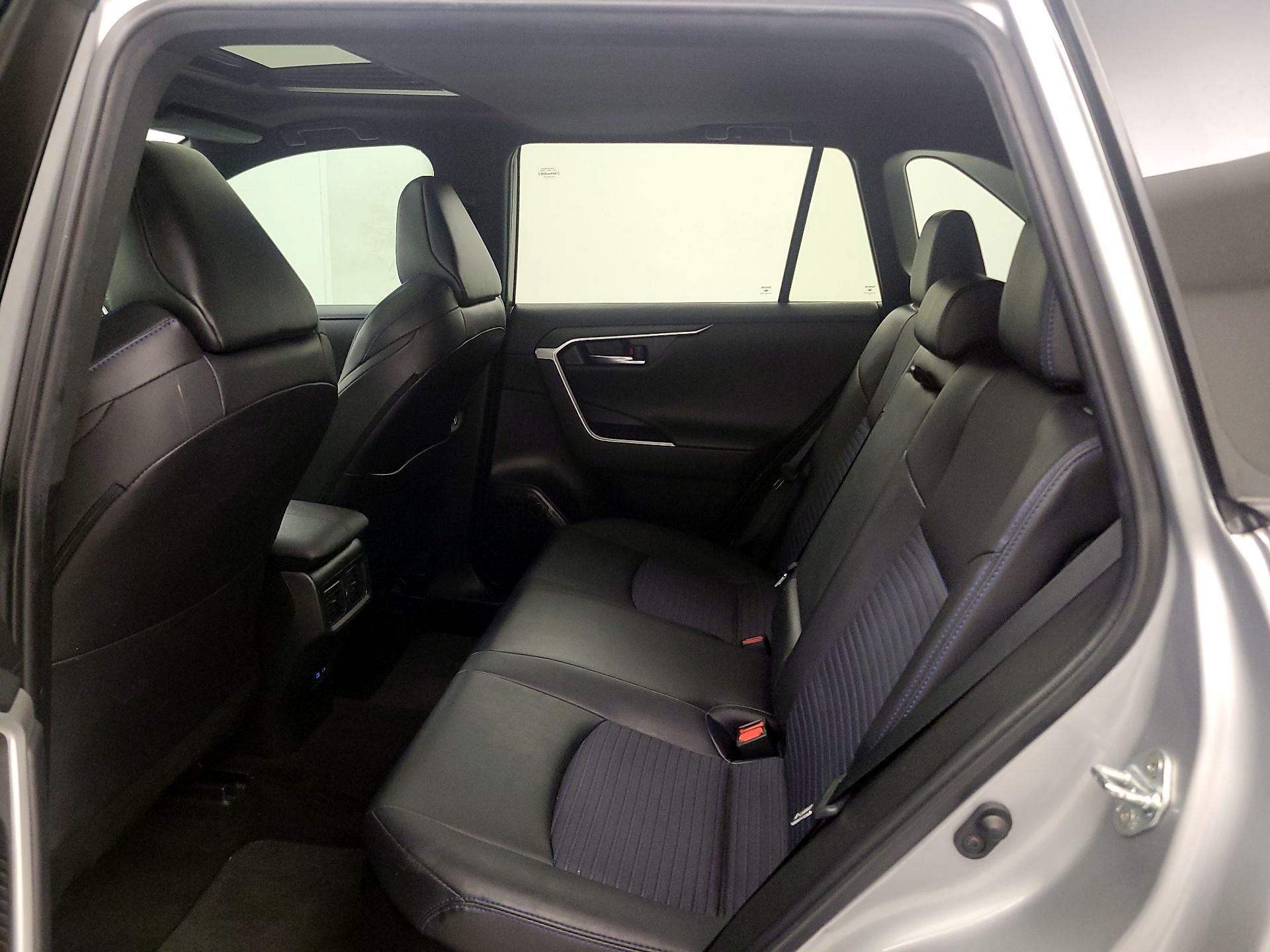 Thumbnail: 2022 Toyota RAV4 - 20