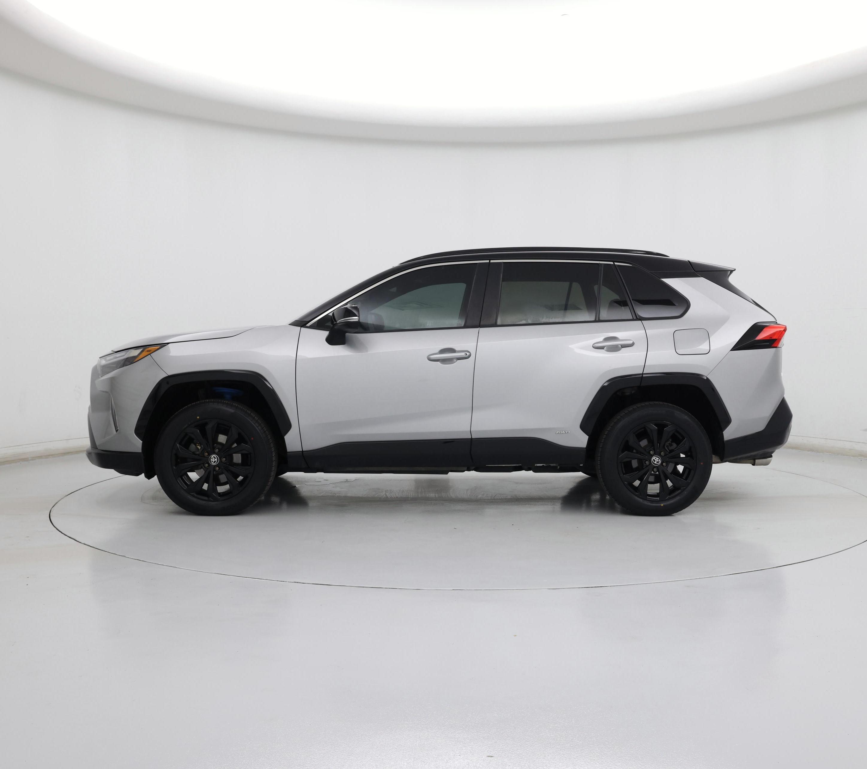 Thumbnail: 2022 Toyota RAV4 - 3