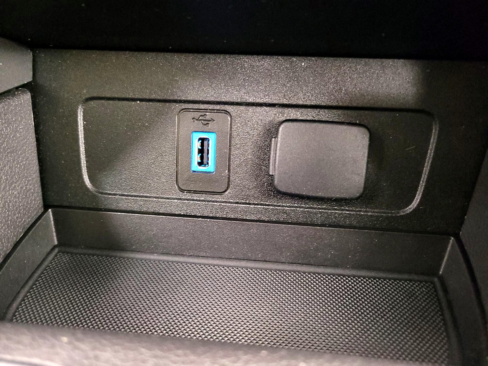 Thumbnail: 2019 Ford Escape - 18