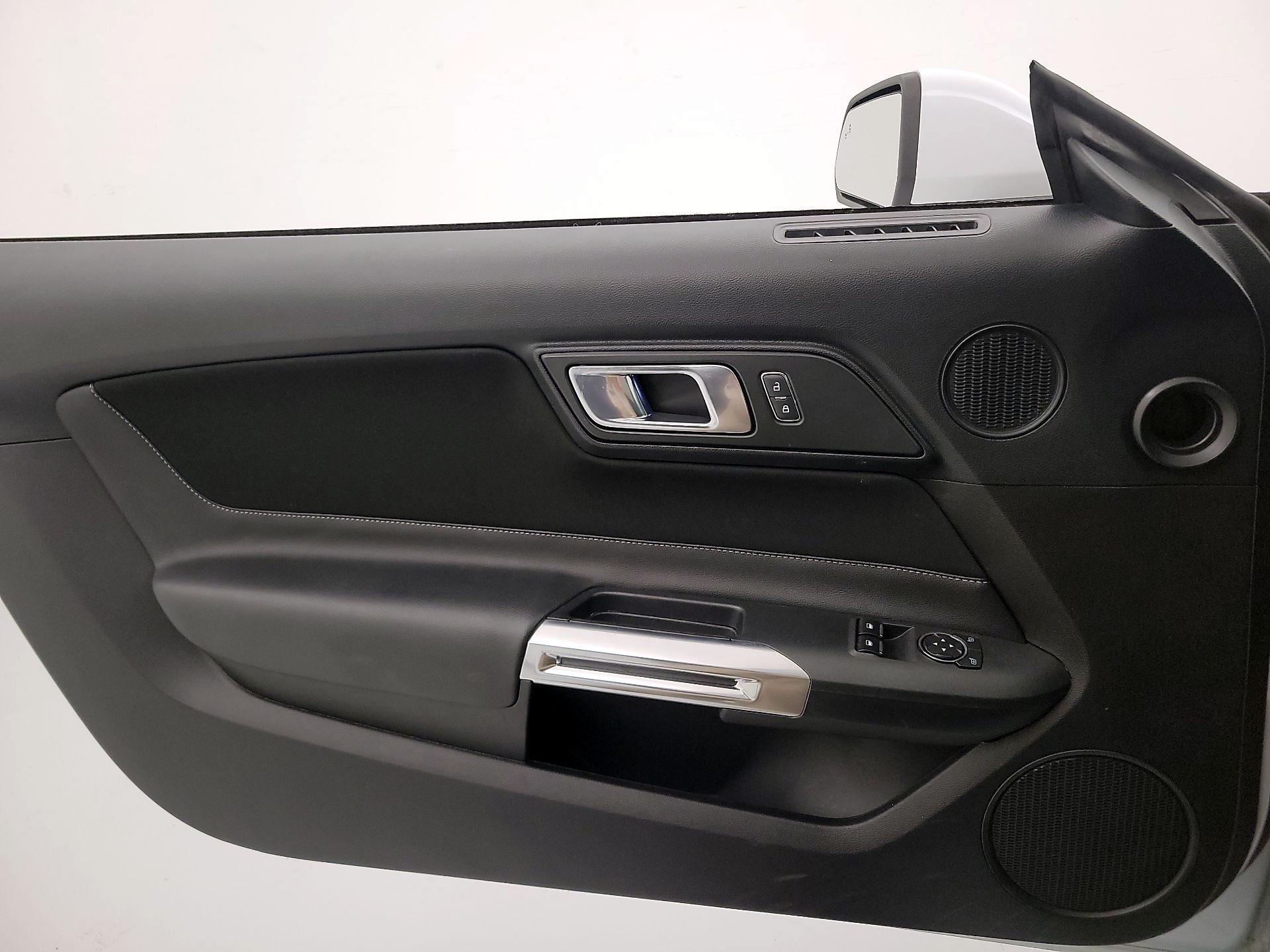 Thumbnail: 2022 Ford Mustang - 12