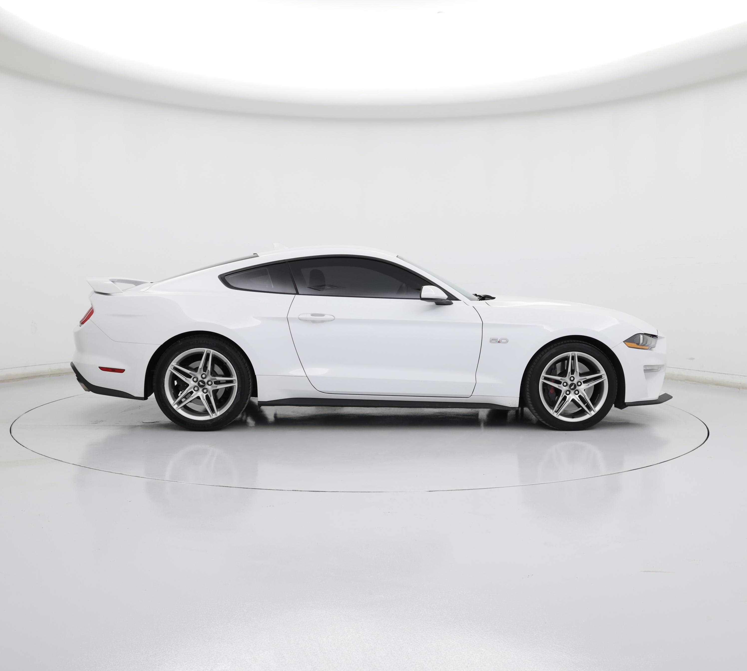 Thumbnail: 2022 Ford Mustang - 7