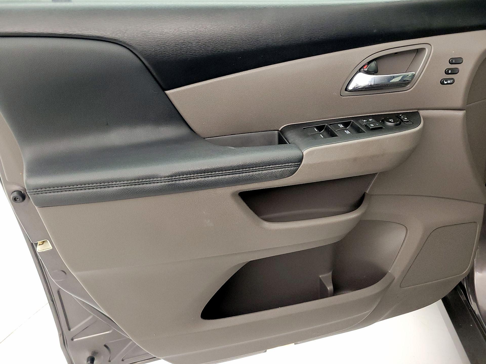 Thumbnail: 2017 Honda Odyssey - 12