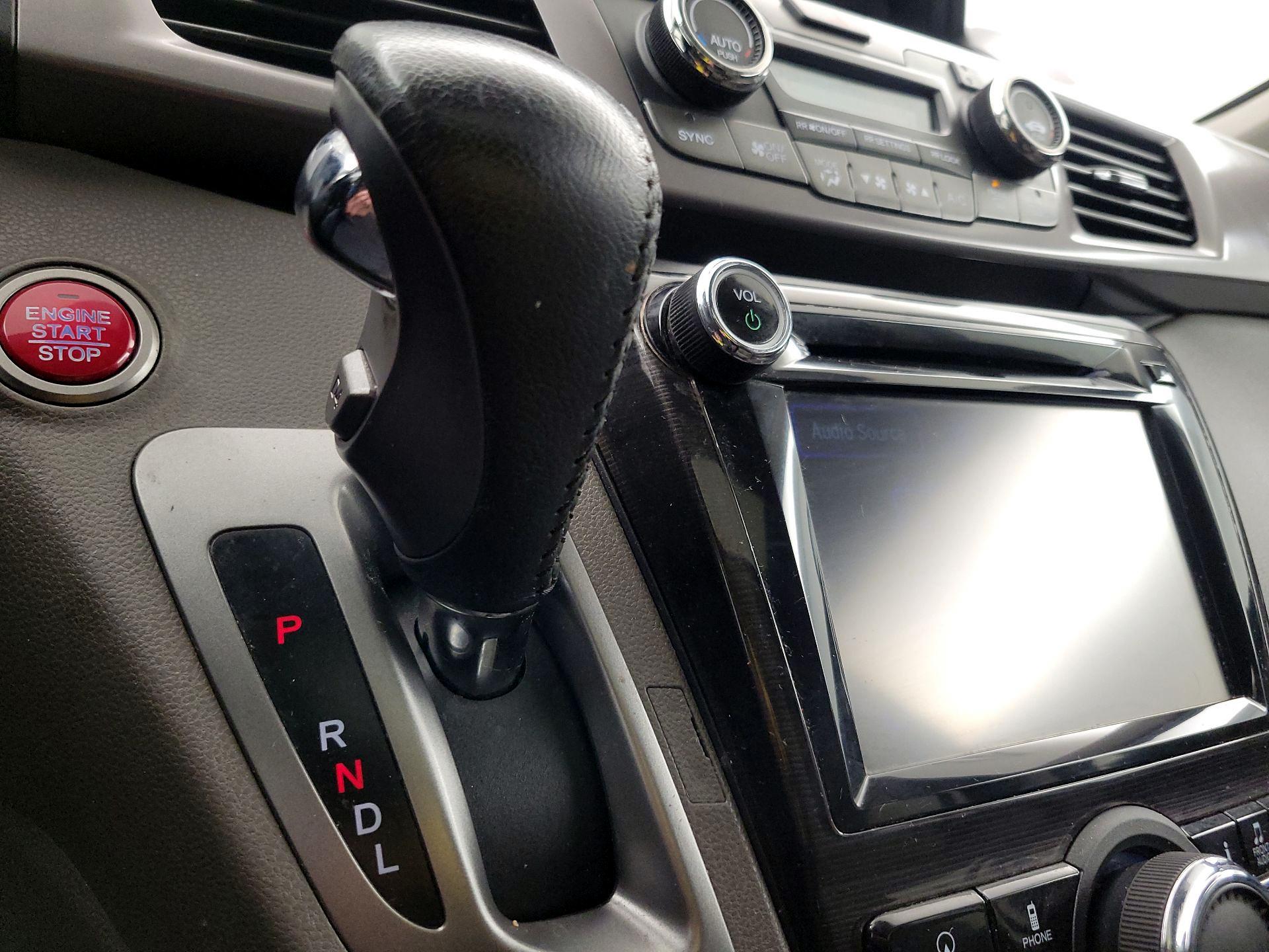 Thumbnail: 2017 Honda Odyssey - 18