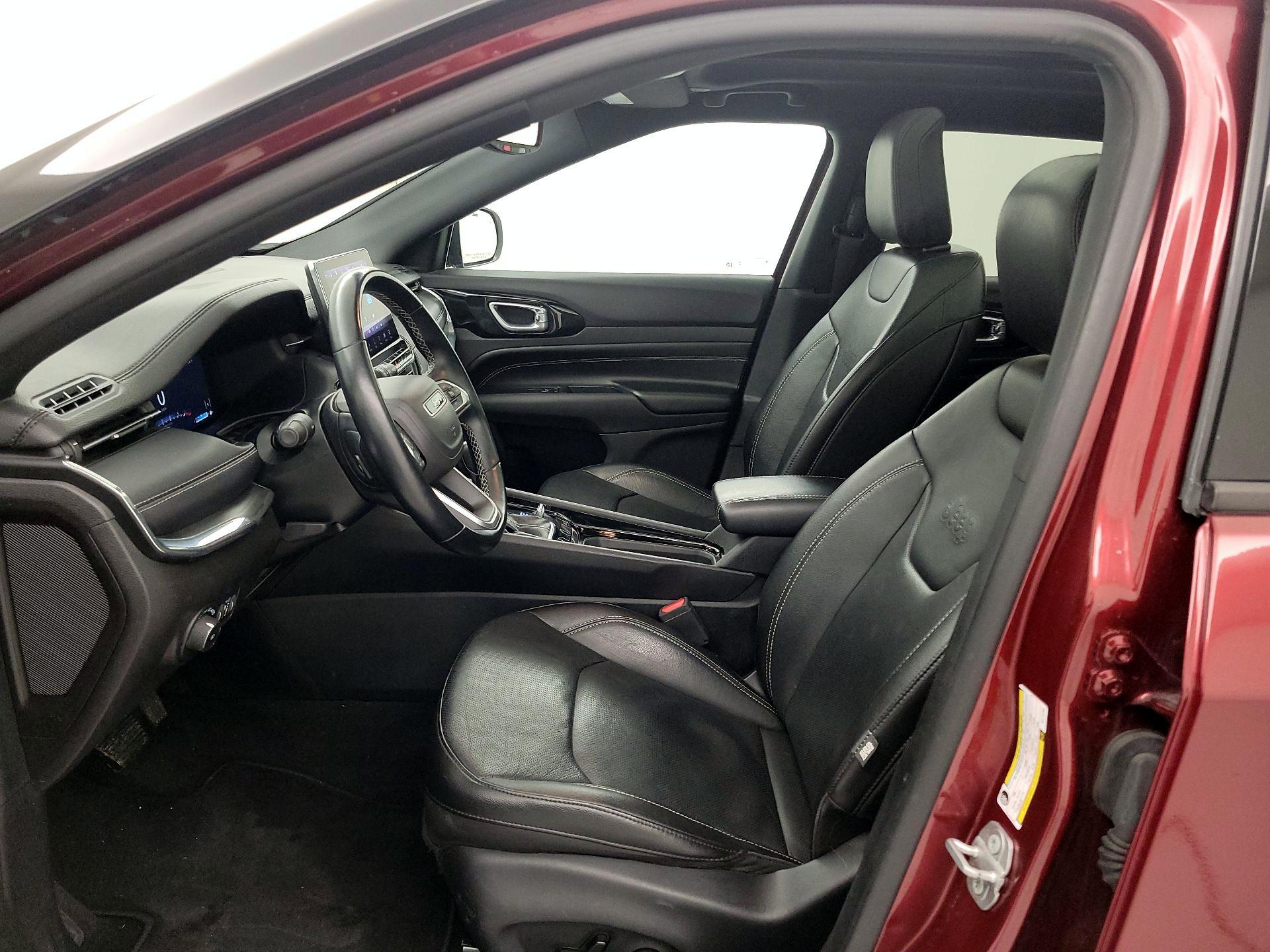 Thumbnail: 2022 Jeep Compass - 11