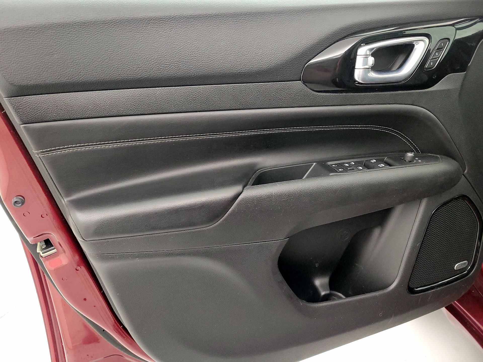 Thumbnail: 2022 Jeep Compass - 12